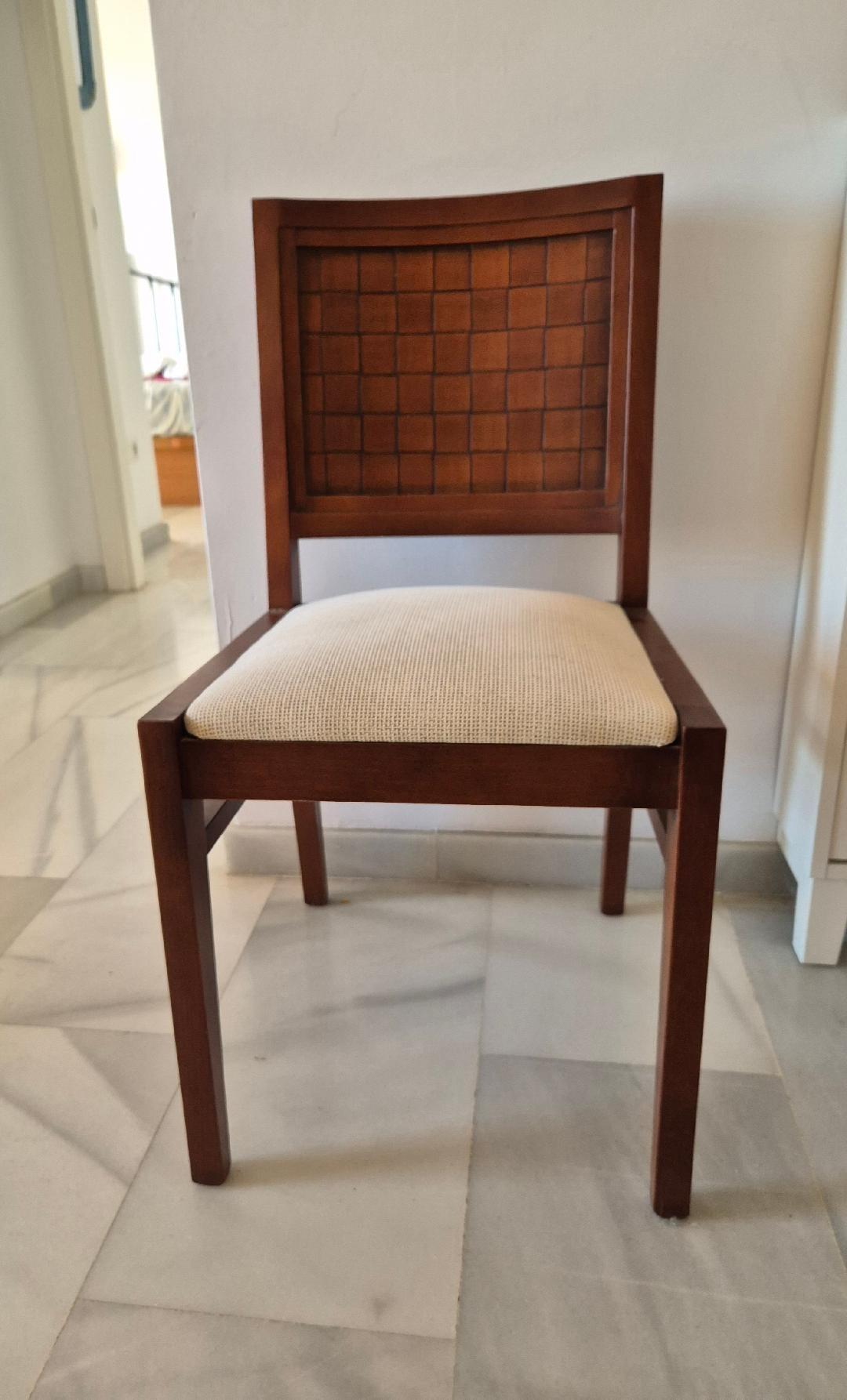 Foto 4 de Mesa de Comedor extensible + mesa rinconera +4 sillas y 2 sillones en madera maciza estilo colonial