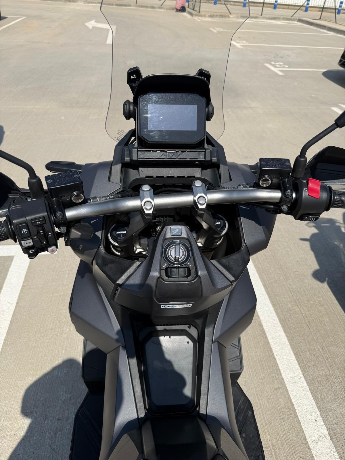 Foto de Cambió ADV350 del 2023 cn 5500km por una mt07,