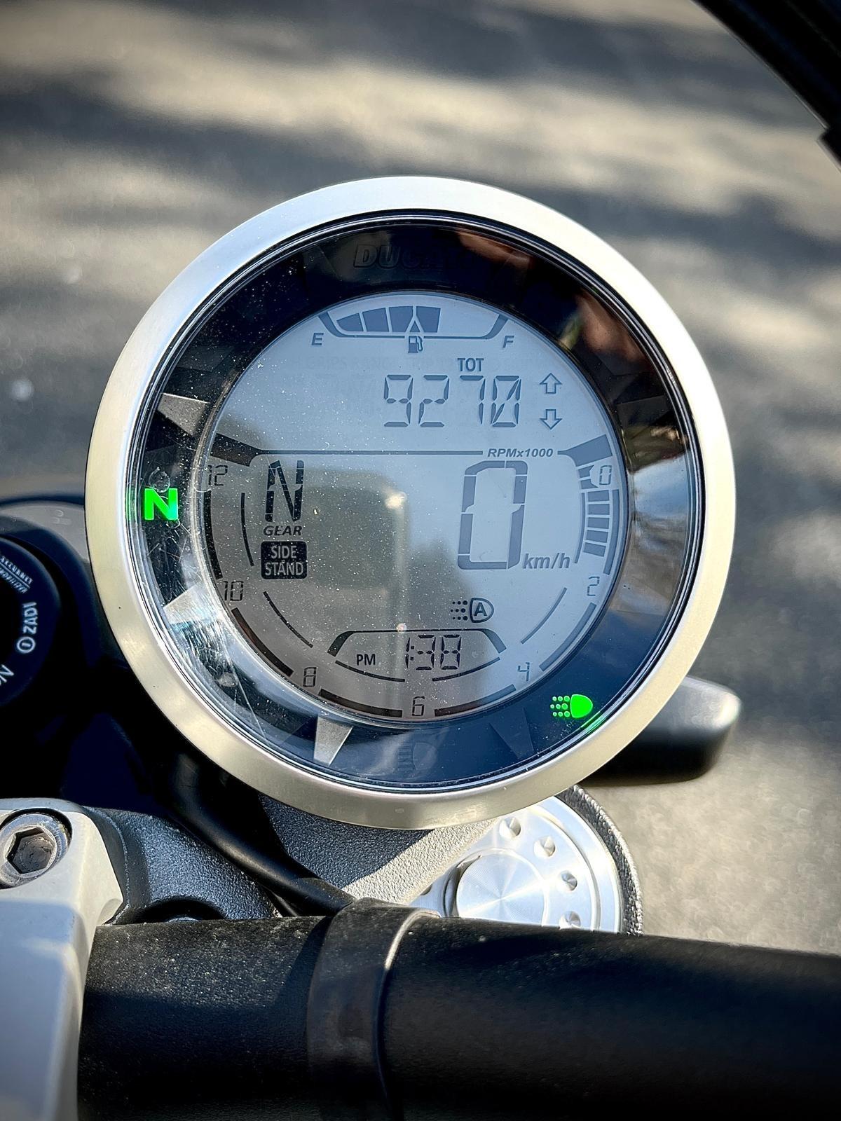 Foto 2 de Cambio Ducati Scrambler Urban Motard por scooter que me interese 