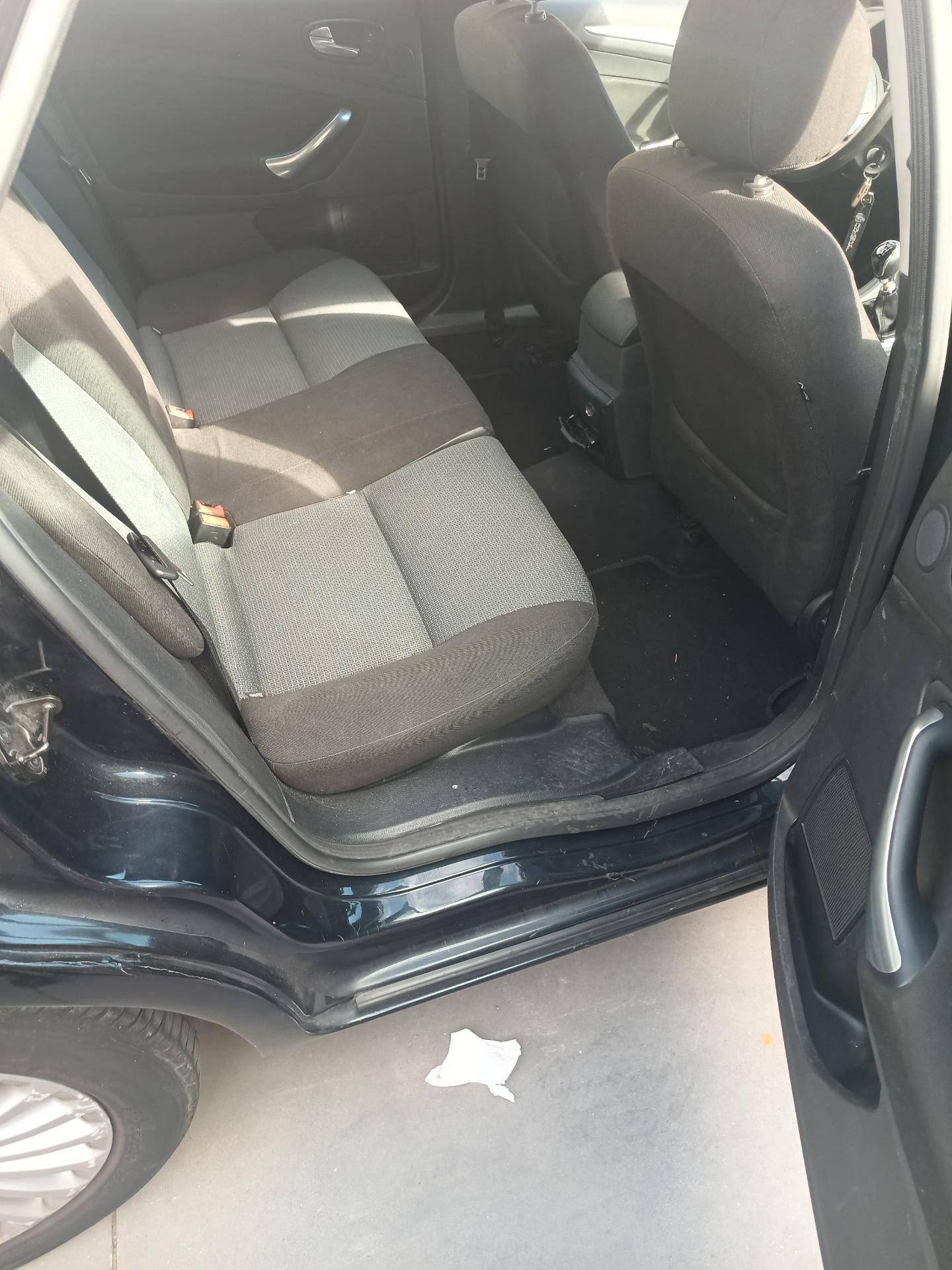 Foto 9 de Ford Mondeo familiar 1800cc 125 CV año 2008 por moto que me interese