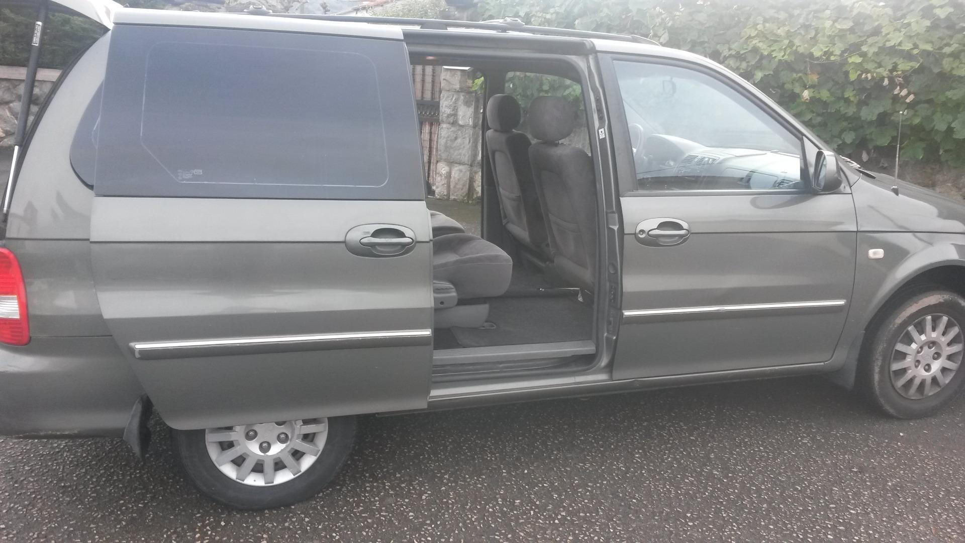 Foto 4 de  Furgoneta Monovolumen Kia Carnibal 2006 HDI 