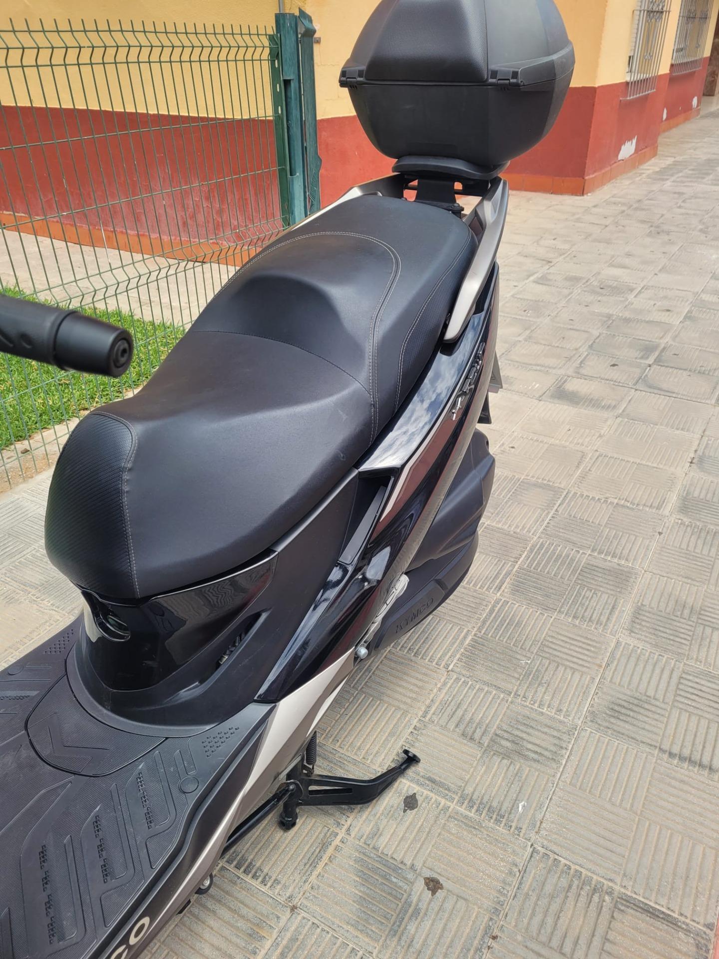 Foto 3 de Kymco XTOWN 125CC 