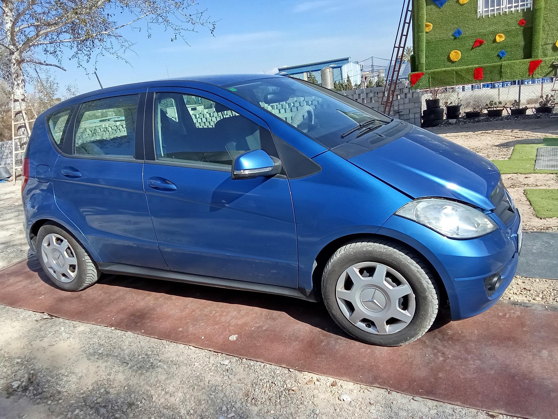 Foto 2 de Mercedes clase A 160 CDI elegante.