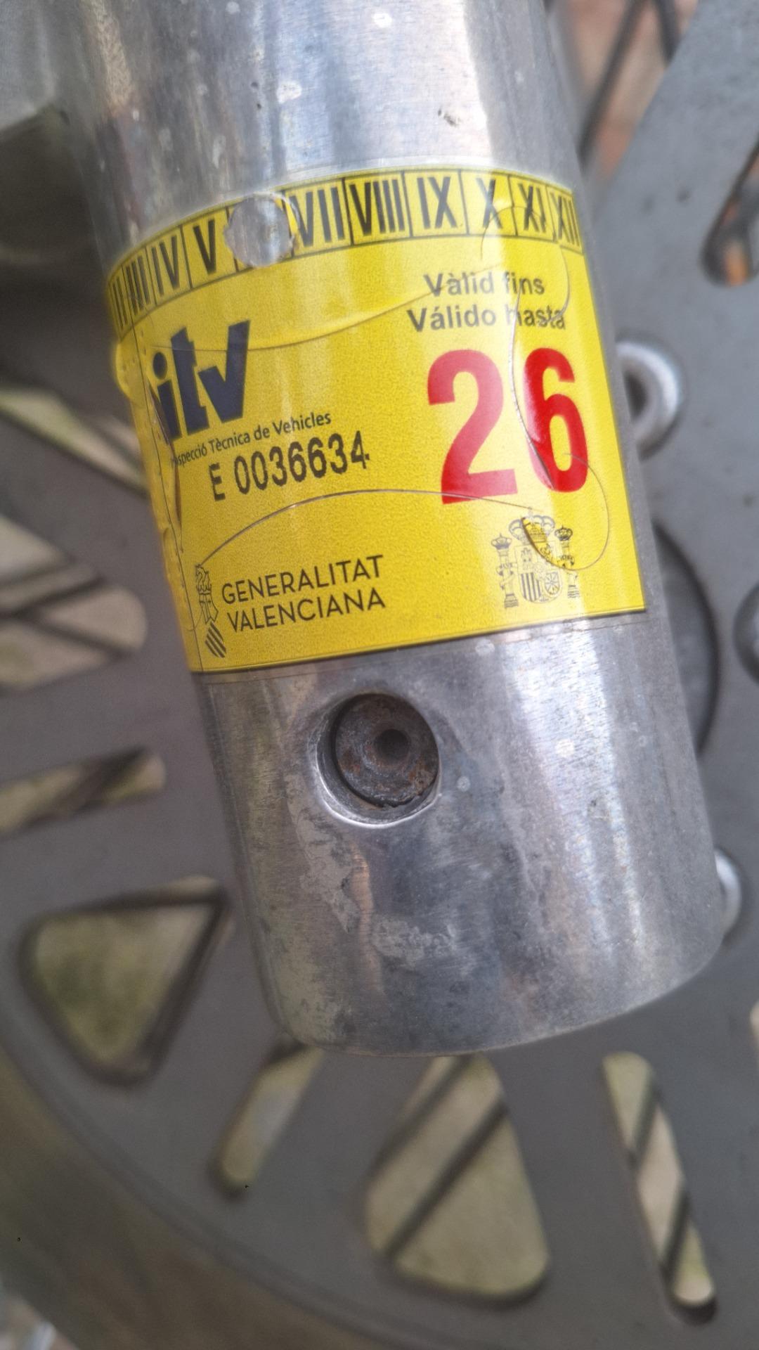 Foto 3 de Suzuki Intruder 800 cambio por BMW 650 GS Bicilindrica o scooter 300 para riba.