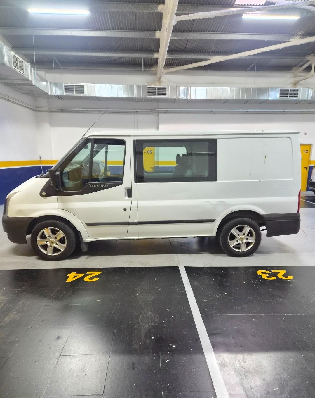 Foto 6 de Furgoneta Ford Transit 