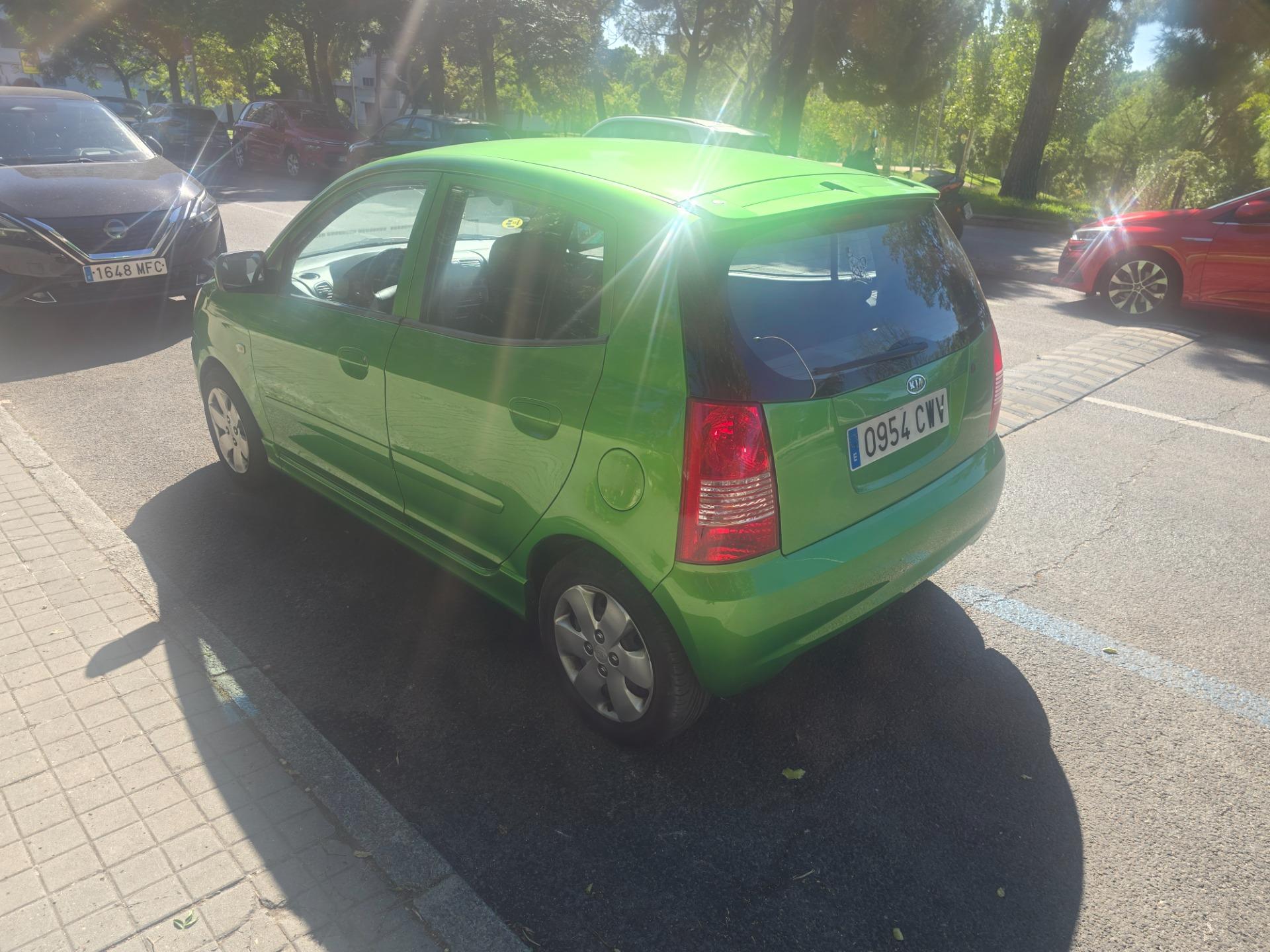 Foto 2 de Kia picanto 1.1 gasoliba