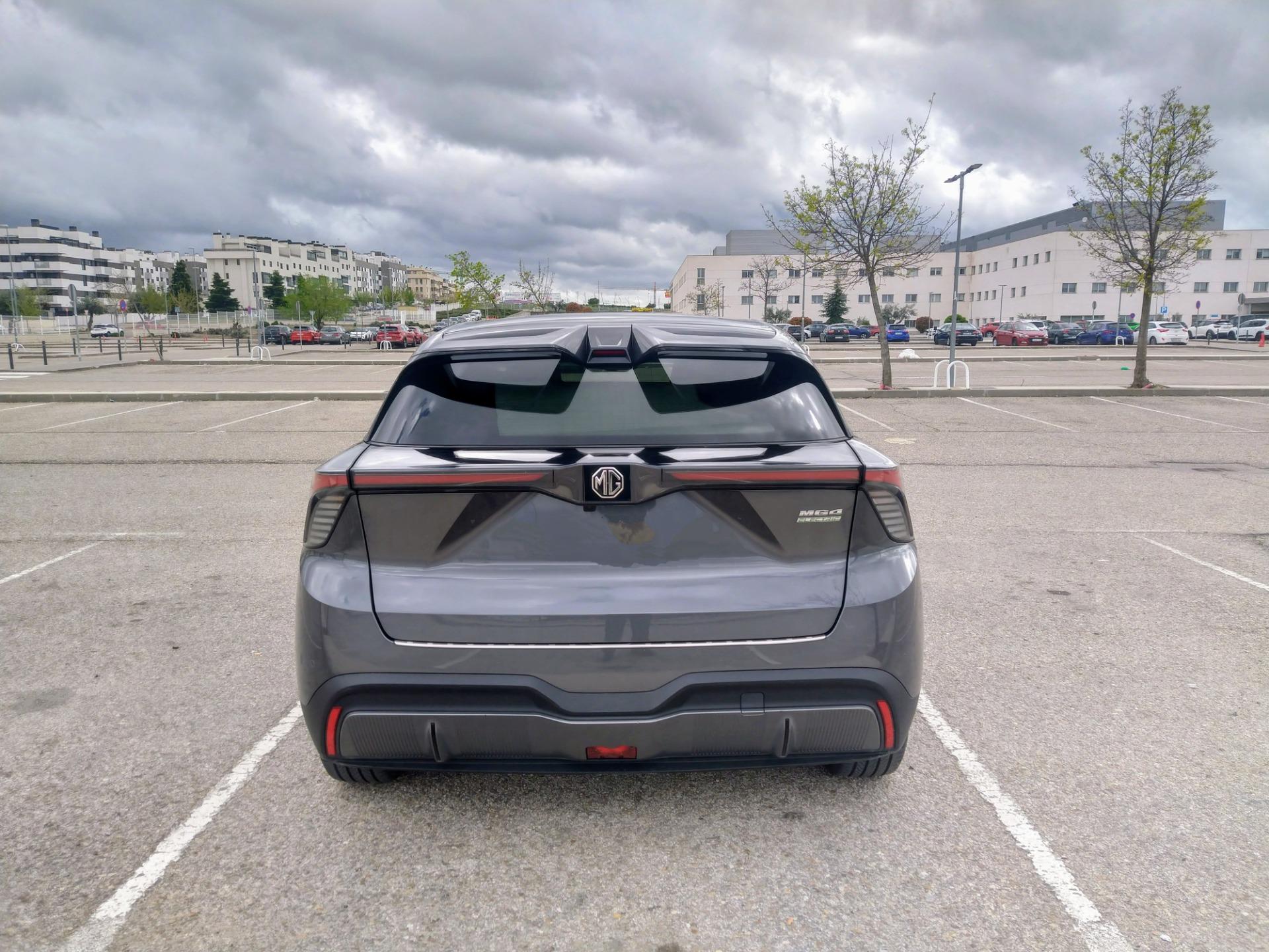 Foto 3 de Coche más grande, de igual valor 21000 euros.