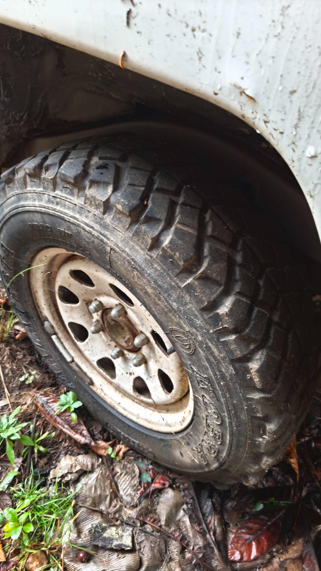 Foto 5 de Cambio Nissan patrol por quad y algo de dinero 