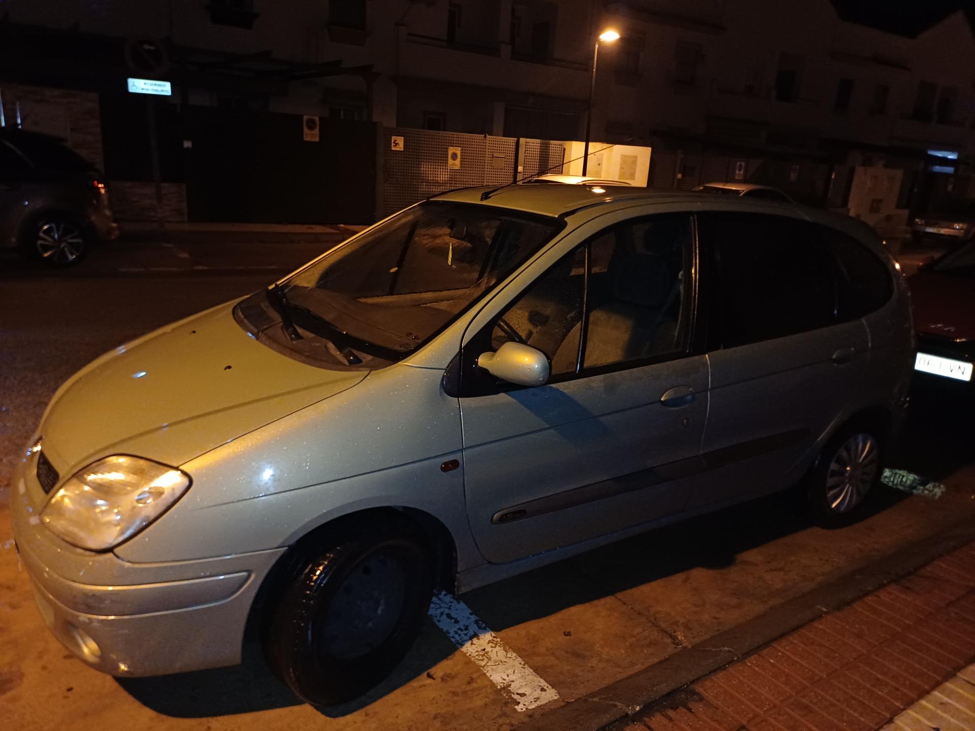 Foto 3 de Renault scenic 1.6 gasolina de 2002