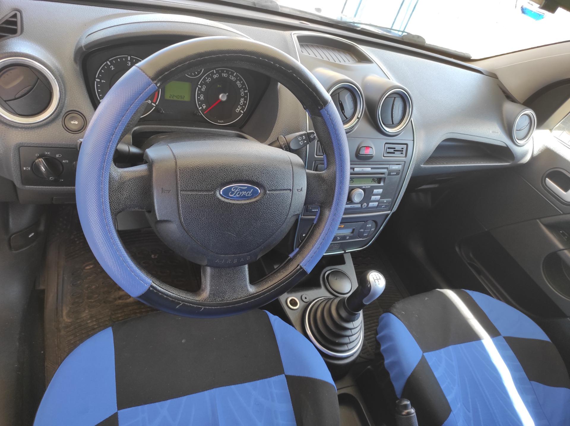 Foto 8 de Ford Fiesta TDCI 90CV TREND 