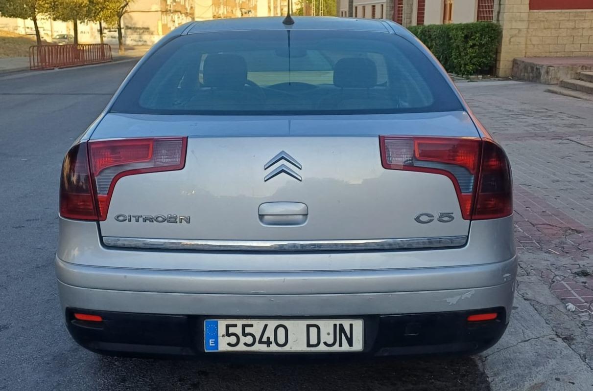 Foto 6 de Cambio por coche más pequeño es muy grande para mí mujer tiene 206.000 KLM 1.600 110 cv gasoil  