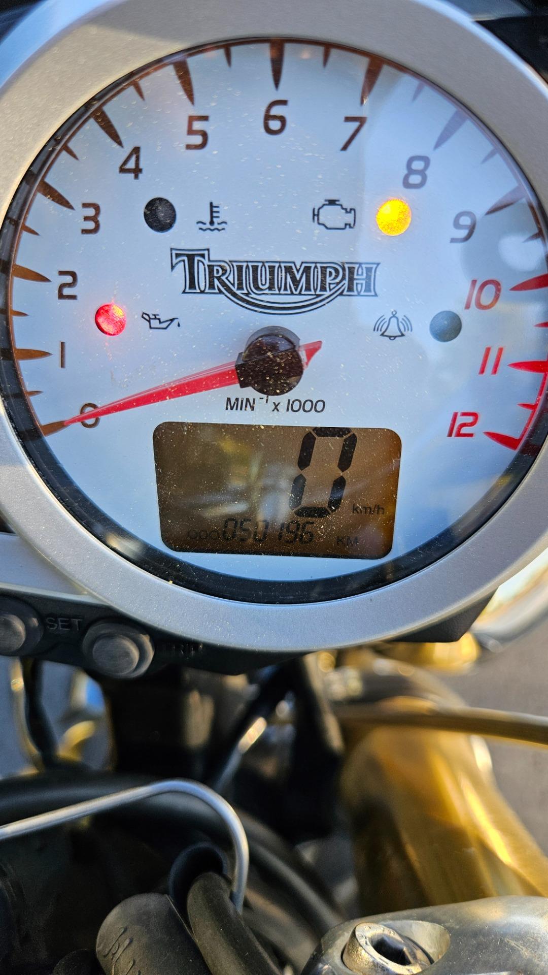 Foto 5 de Moto Triumph Speed por Honda VFR