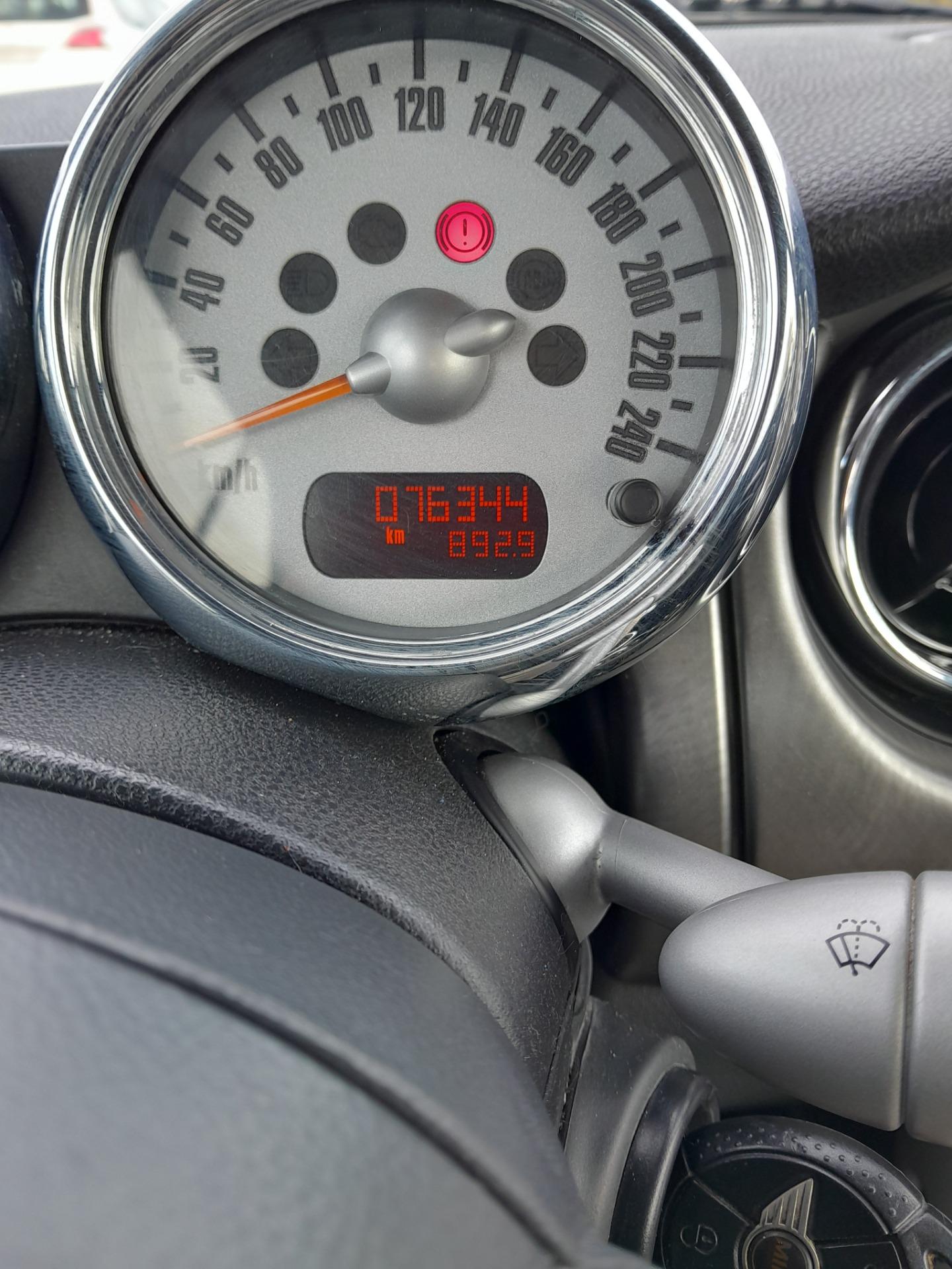 Foto 4 de Cambio Mini S de 2004 con muy pocas km.valorado a 8000€.es perfecto.  