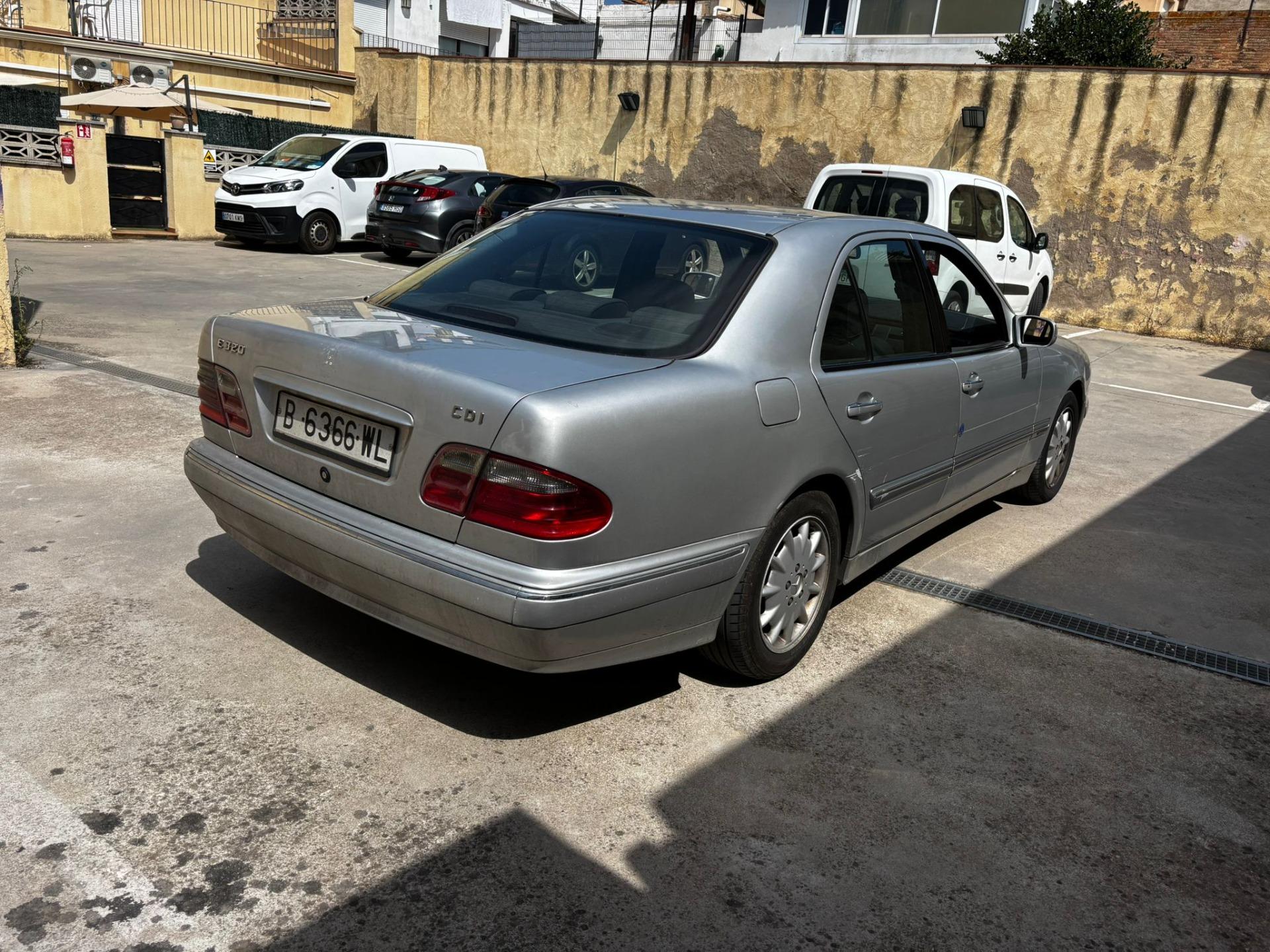 Foto 6 de Mercedes Benz w 210 CDI diesel del 2000