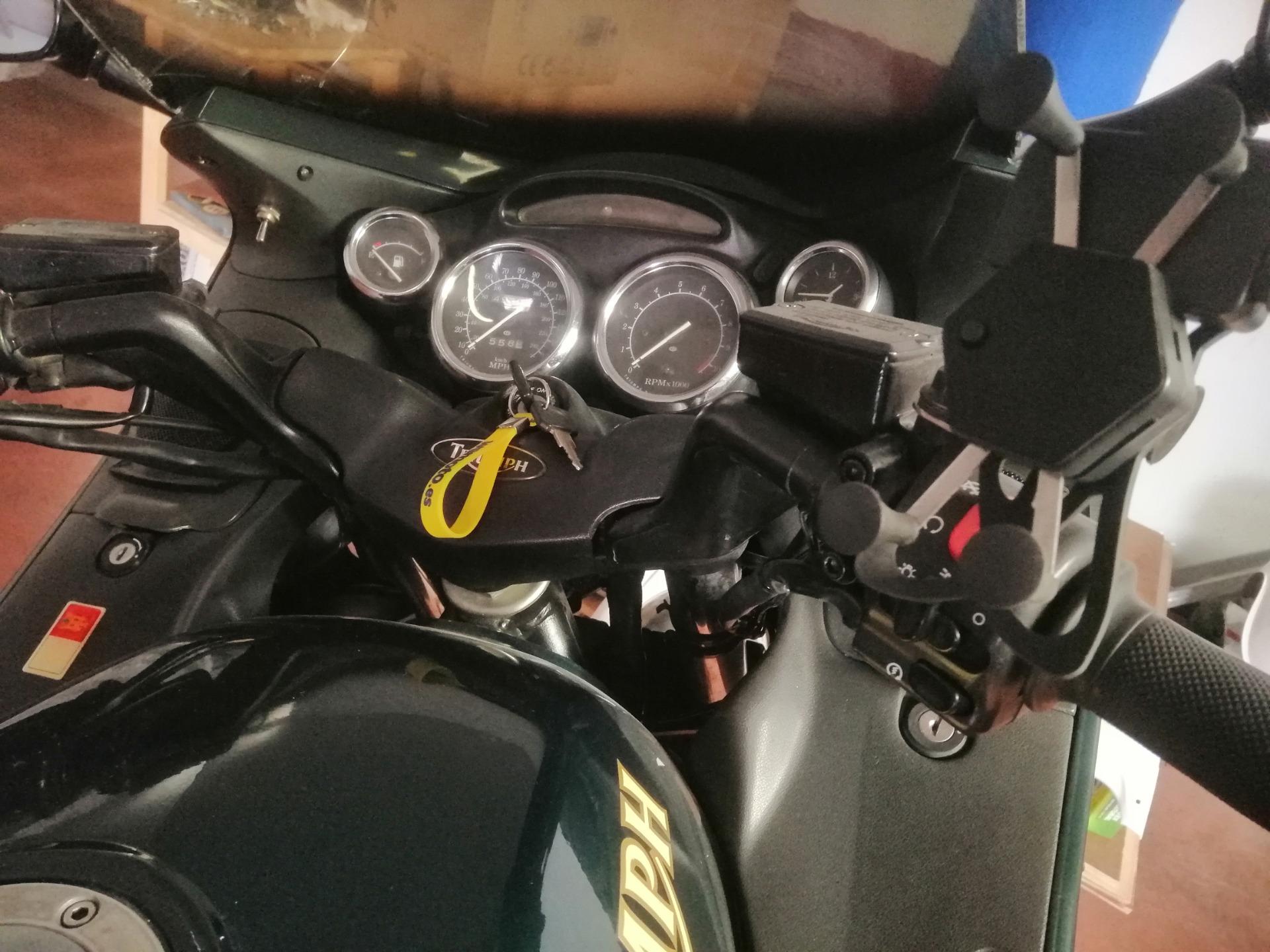 Foto 7 de moto Triumph Trophy 900 