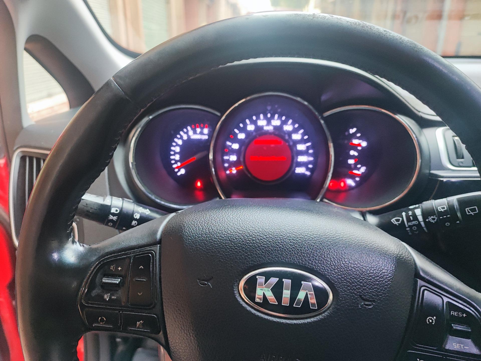 Foto 9 de Kia rio 2016 ecotech eurouefa 