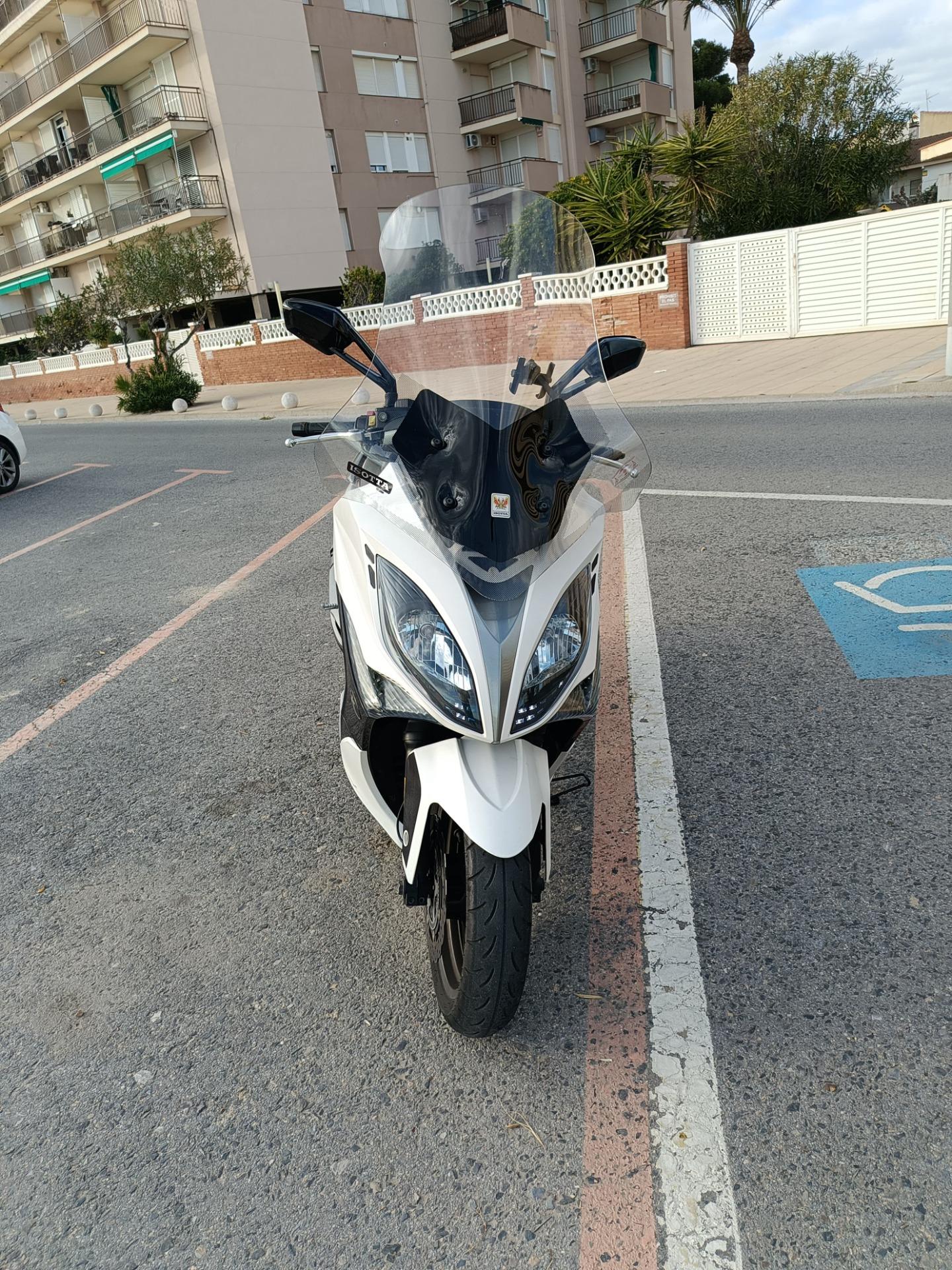 Foto 1 de Kymco Xciting 400i ABS 2015 