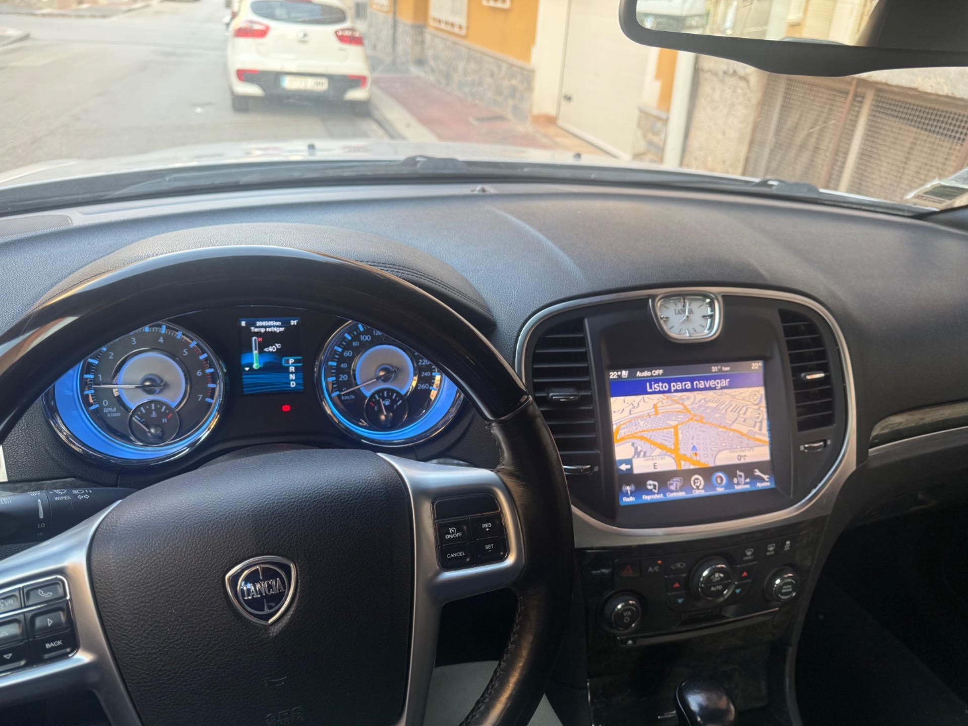 Foto 2 de Lancia Thema 