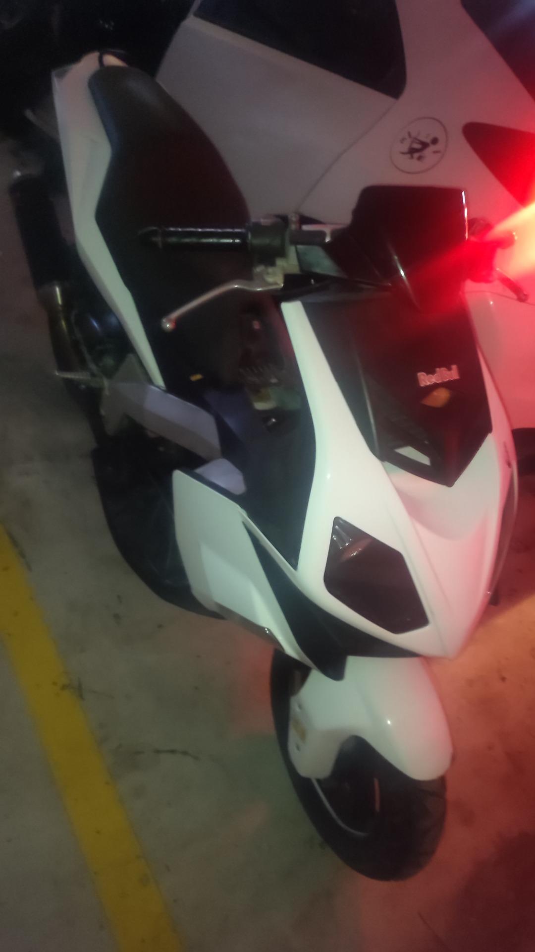 Foto 4 de Derbi gp1, 125cc. 