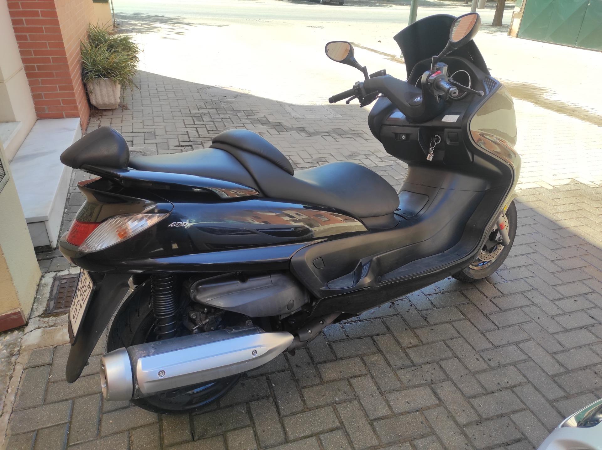 Foto 2 de Yamaha Majesty yp400