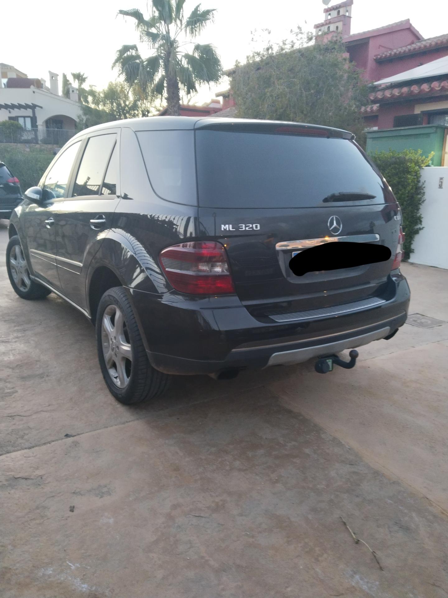Foto 9 de Cambio Mercedes ML 320 2006 , por furgoneta de 5 plazas 