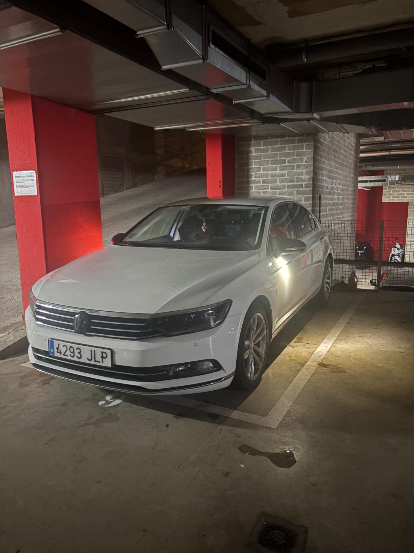 Foto 2 de Volswagen Passat B8