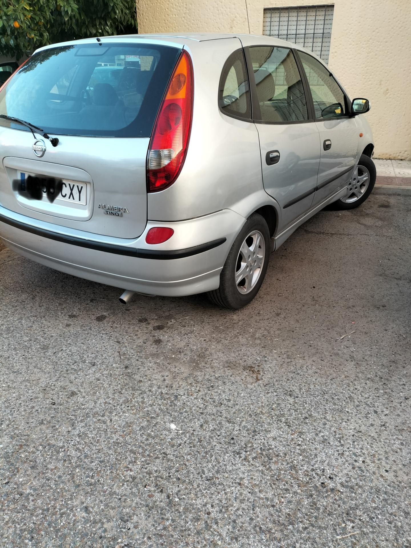 Foto 2 de Nissan almera Tino dci 