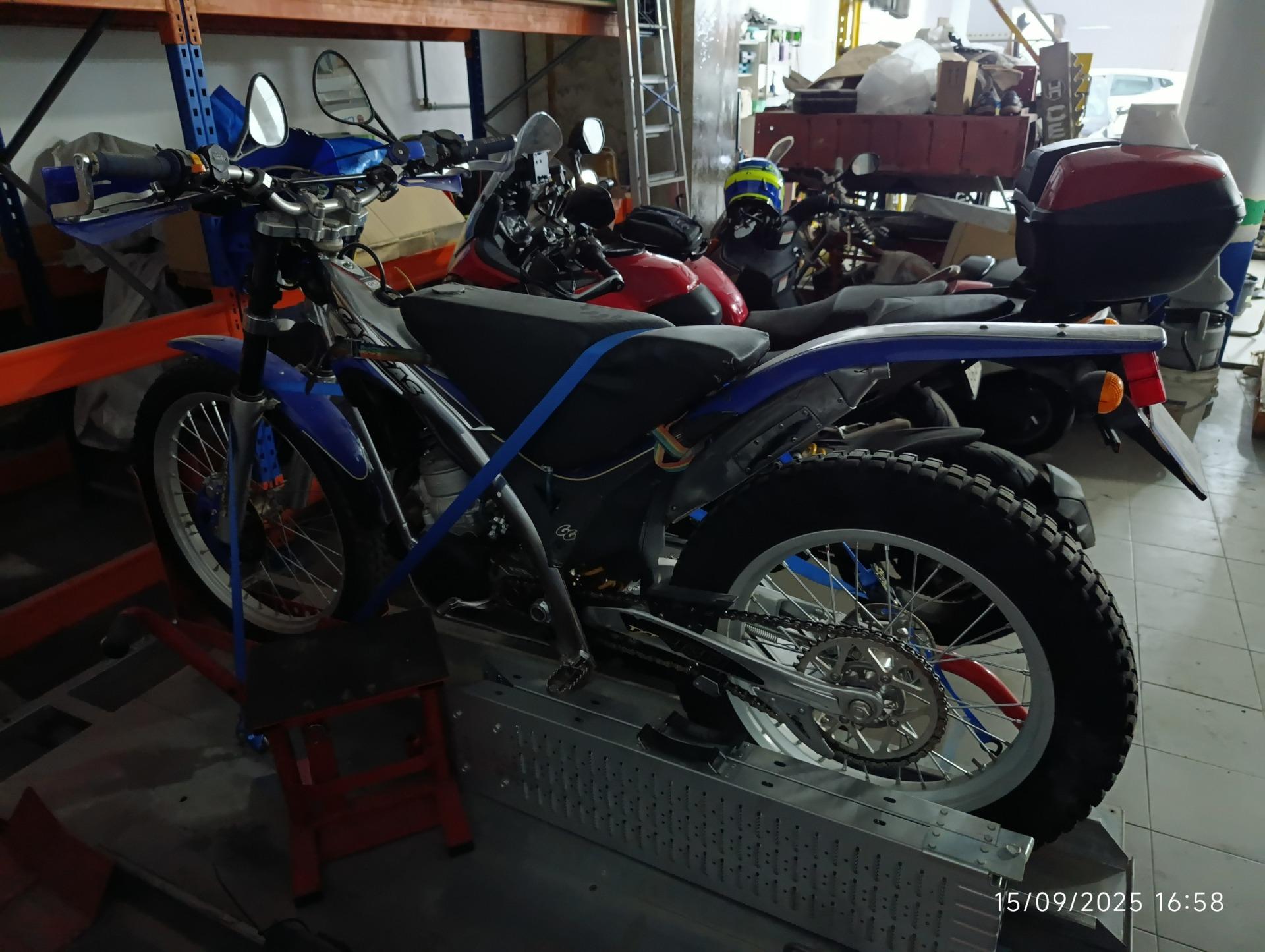 Foto 3 de Gas gas txt 250 matriculada