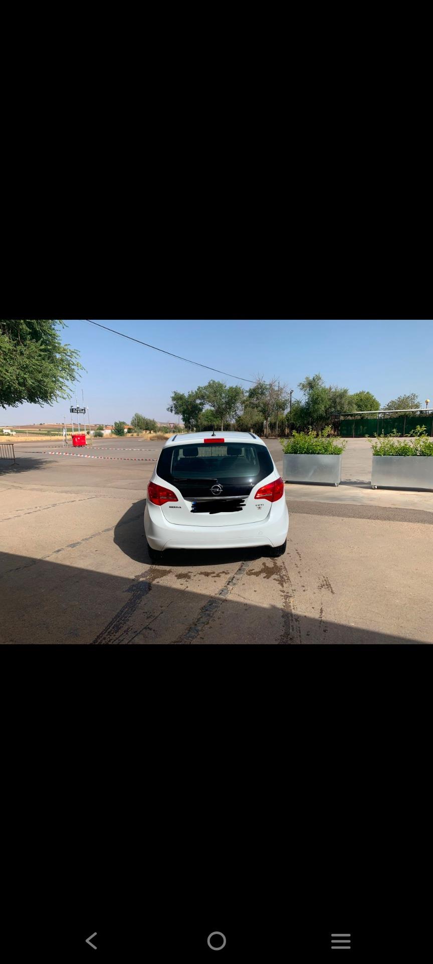 Foto 3 de Opel Meriva insignia 1.7cdti 110cv año 2013