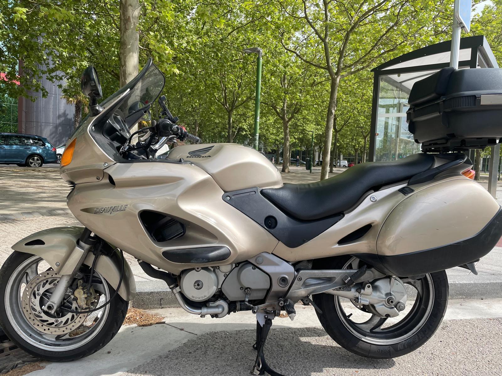 Foto de Honda Deauville 650