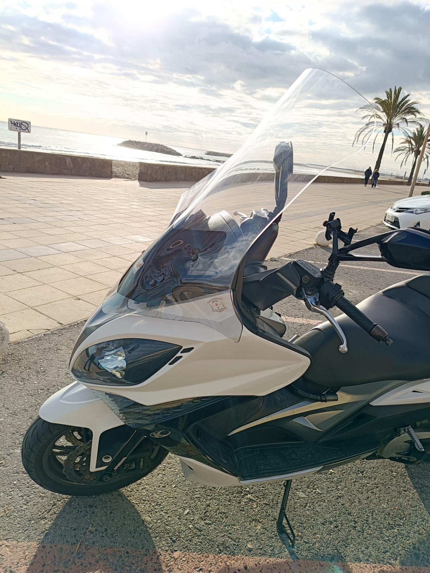 Foto 2 de Kymco Xciting 400i ABS 2015 