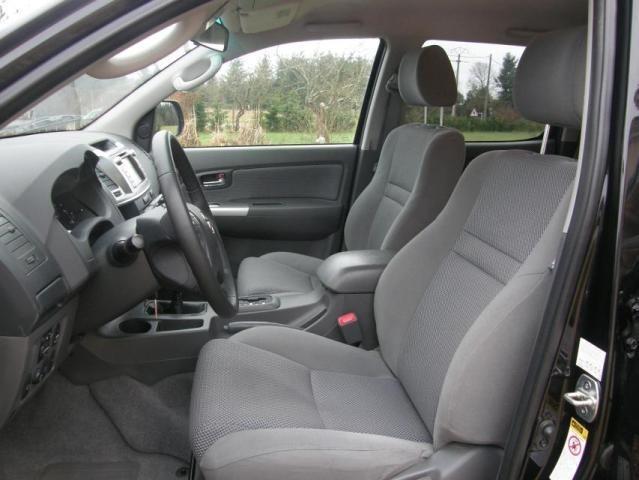 Foto 3 de Toyota Hilux iii 171 d-4d legende double