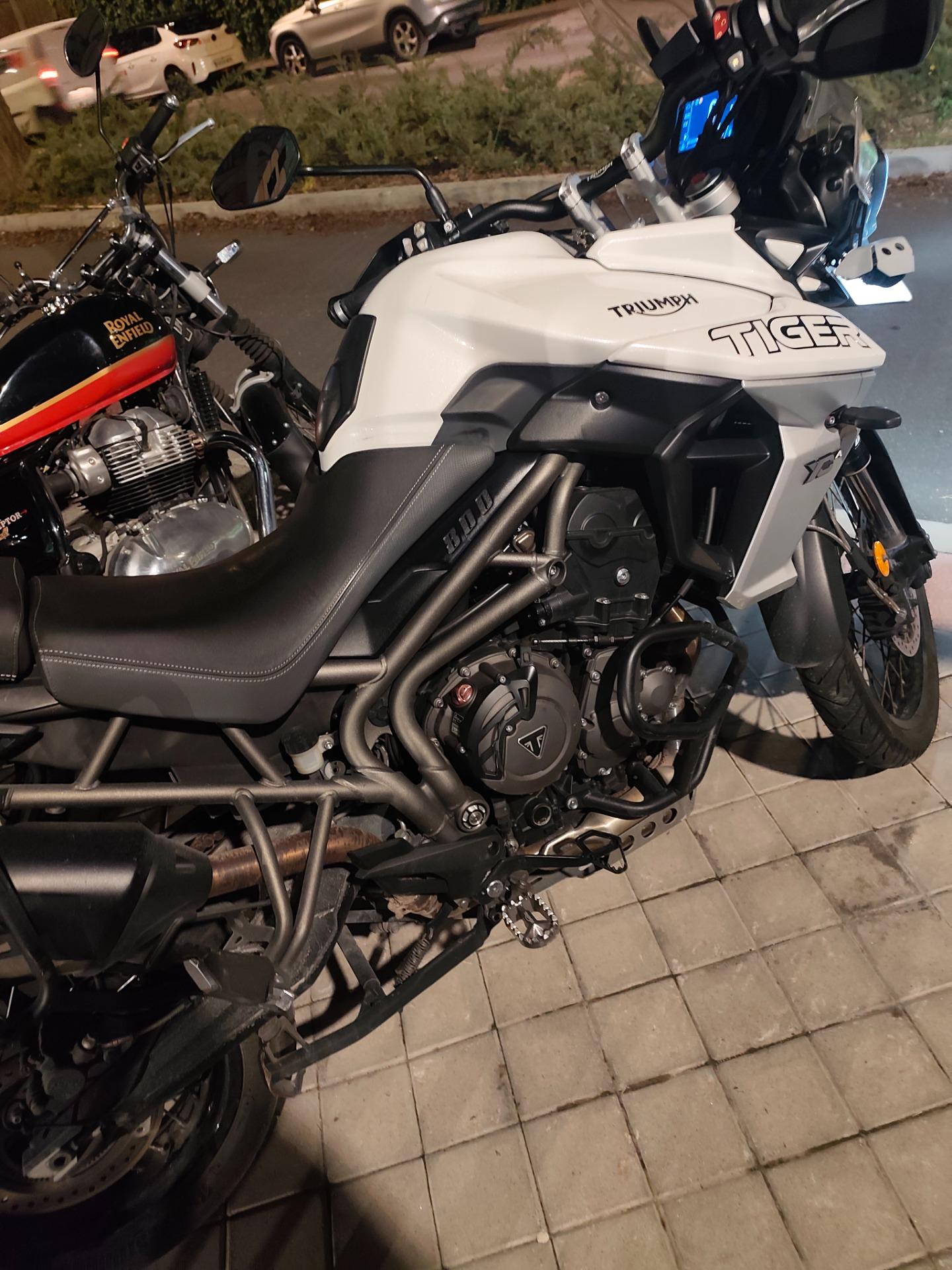 Foto 2 de Moto triump tiger 800