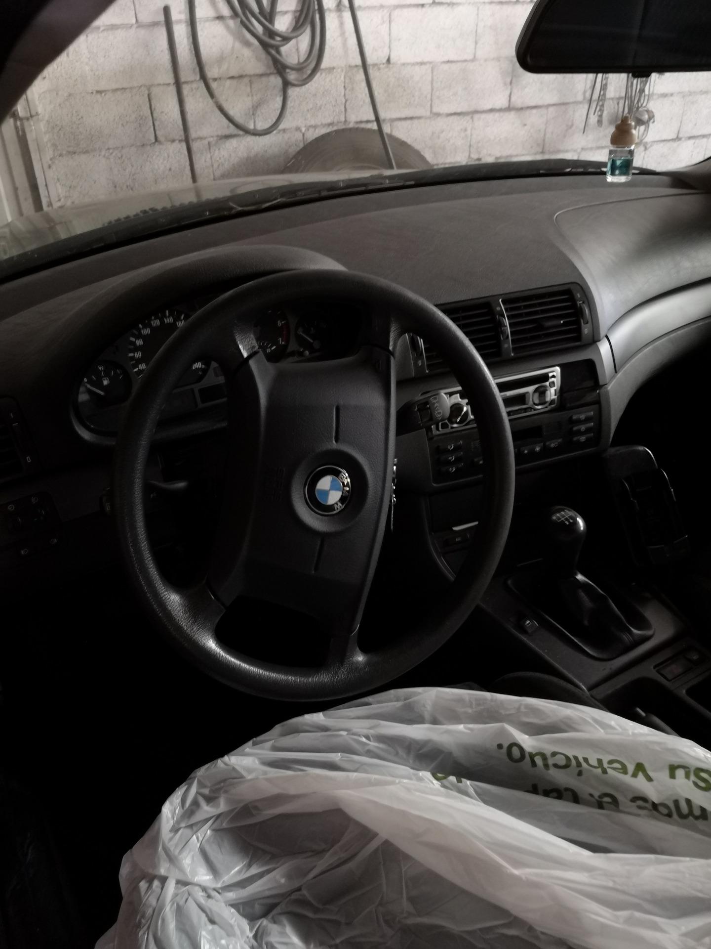 Foto 4 de BMW 318 i