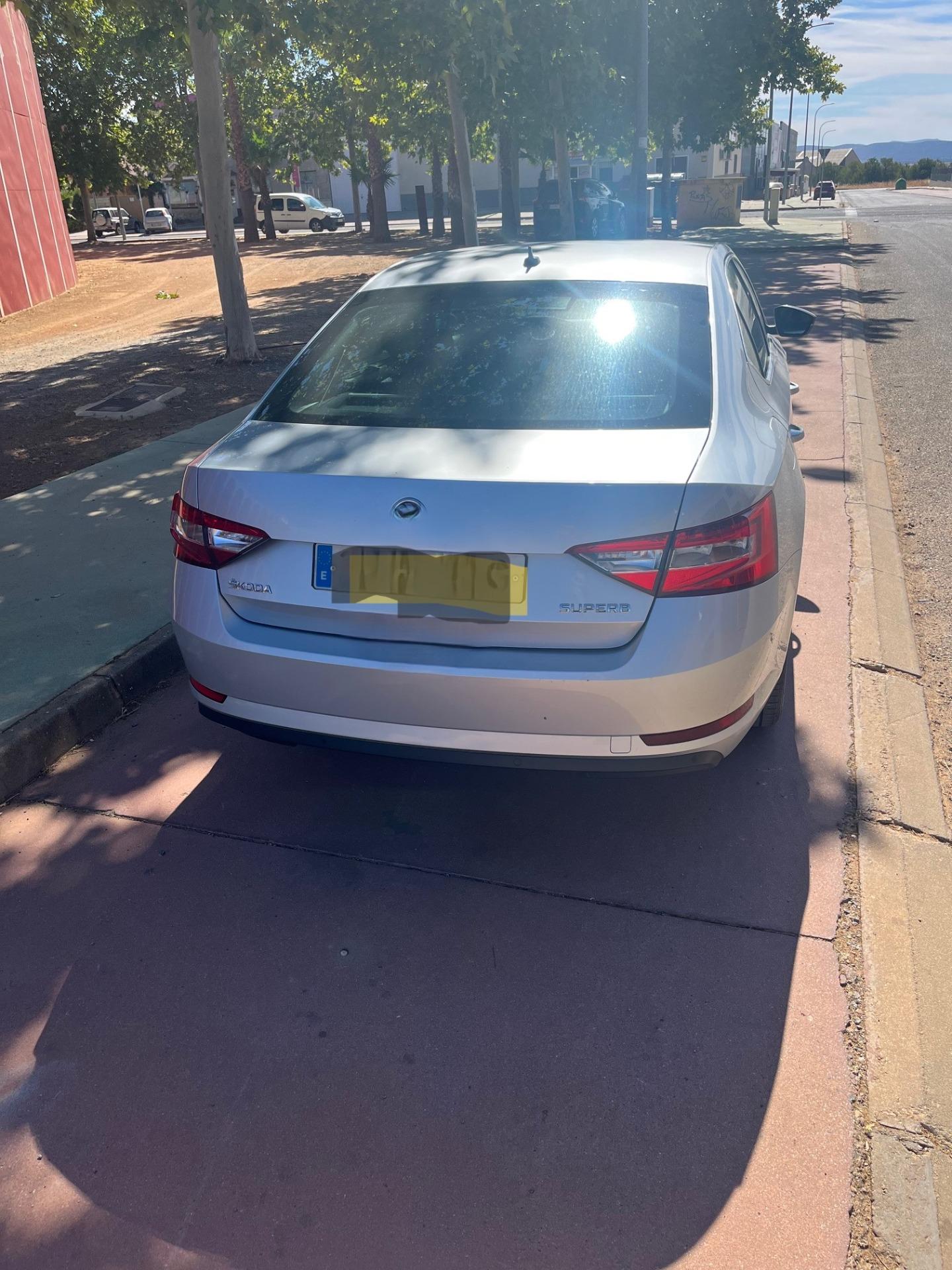 Foto 2 de SKODA SUPERB