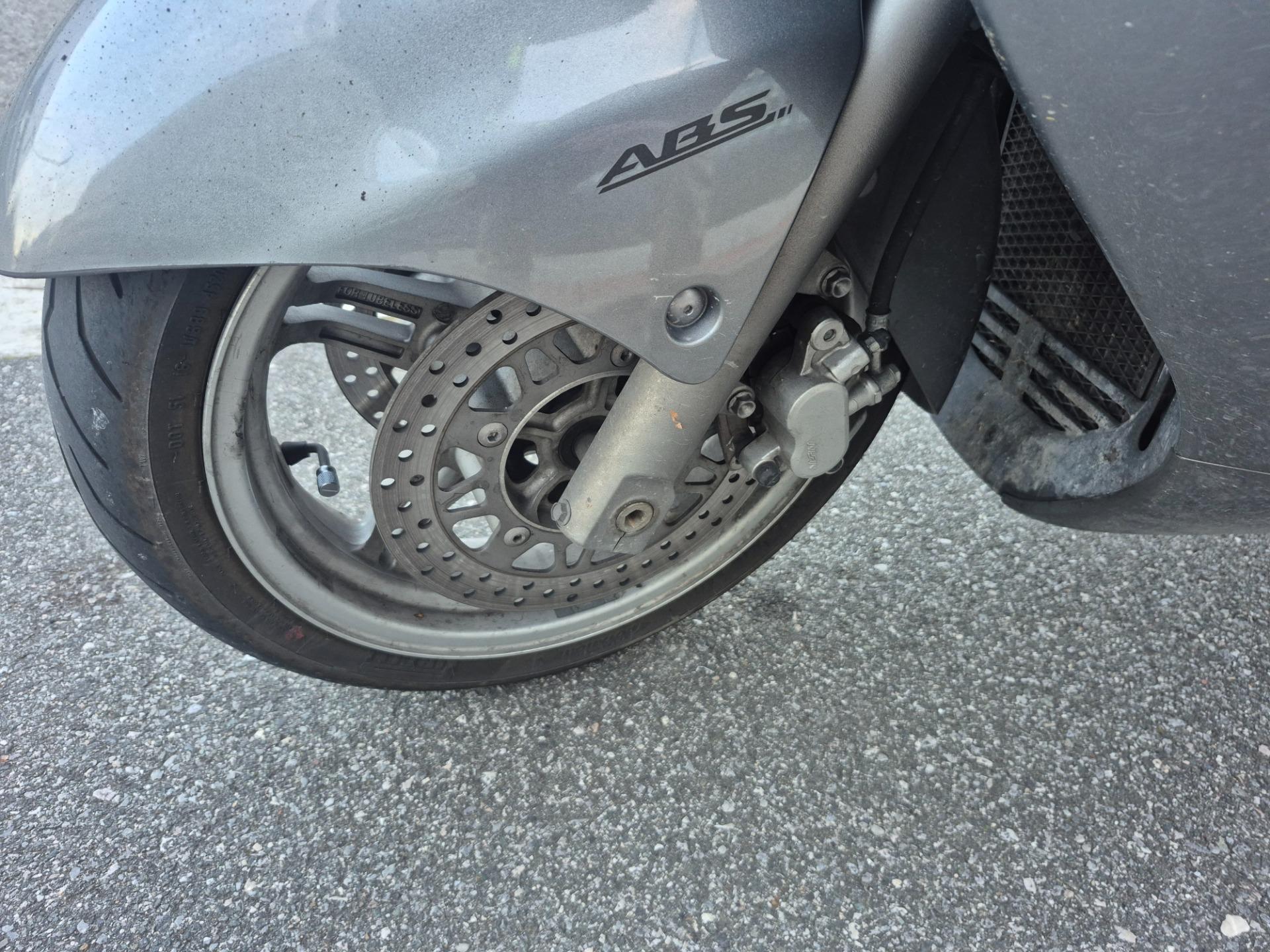 Foto 3 de Suzuki Burgman 650 executive con ABS 