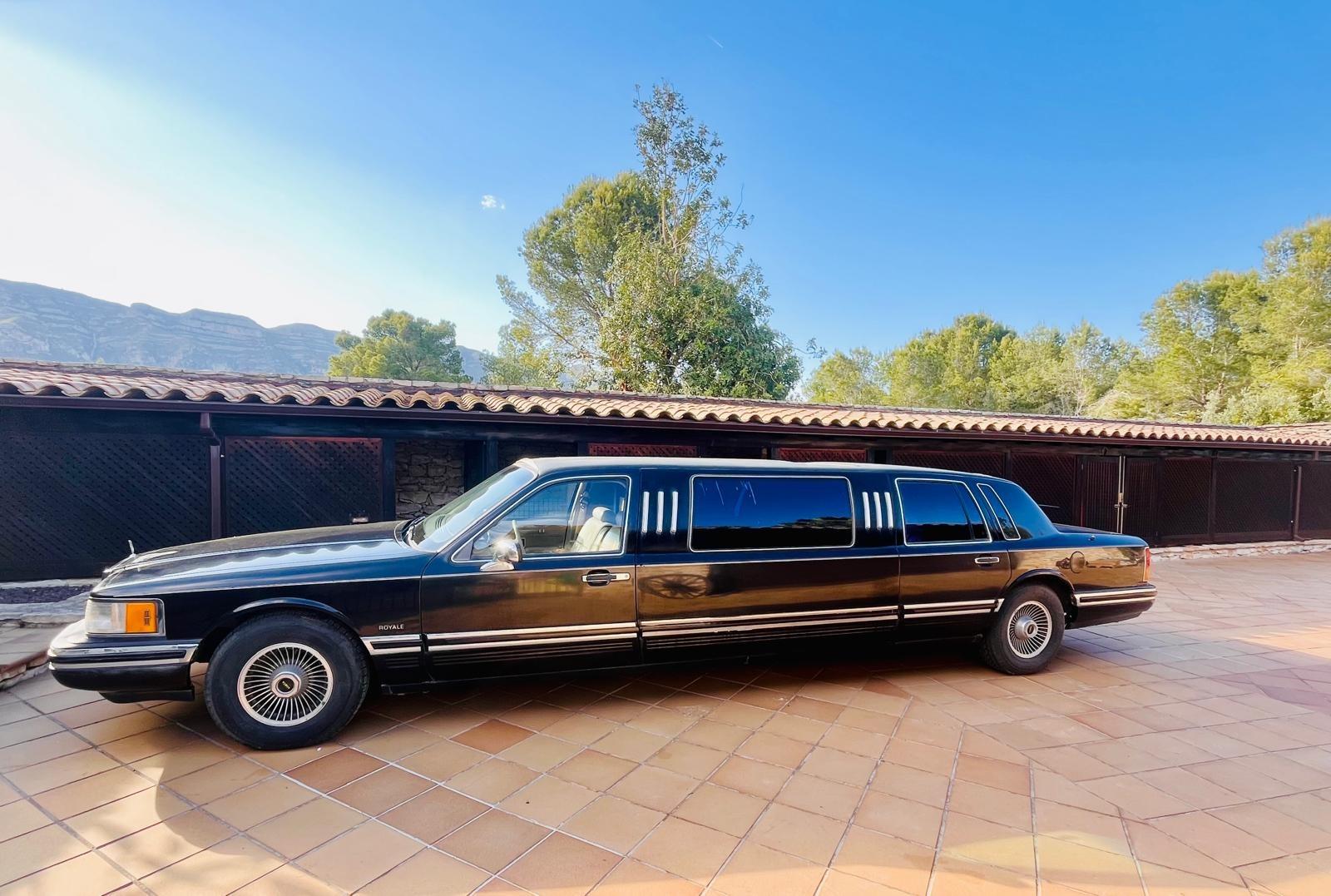 Foto 1 de Limousine Ford Lincoln TownCar