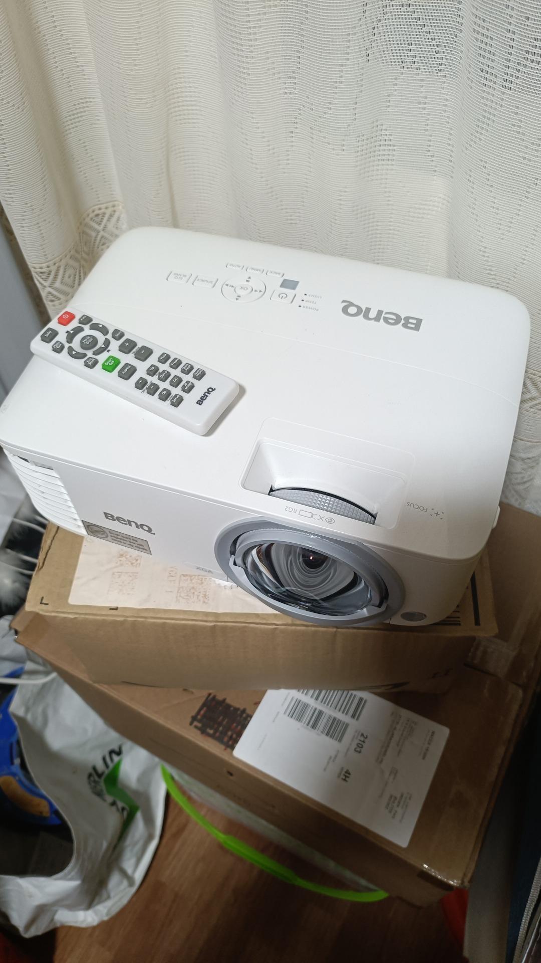 Foto 2 de Proyector BENQ 