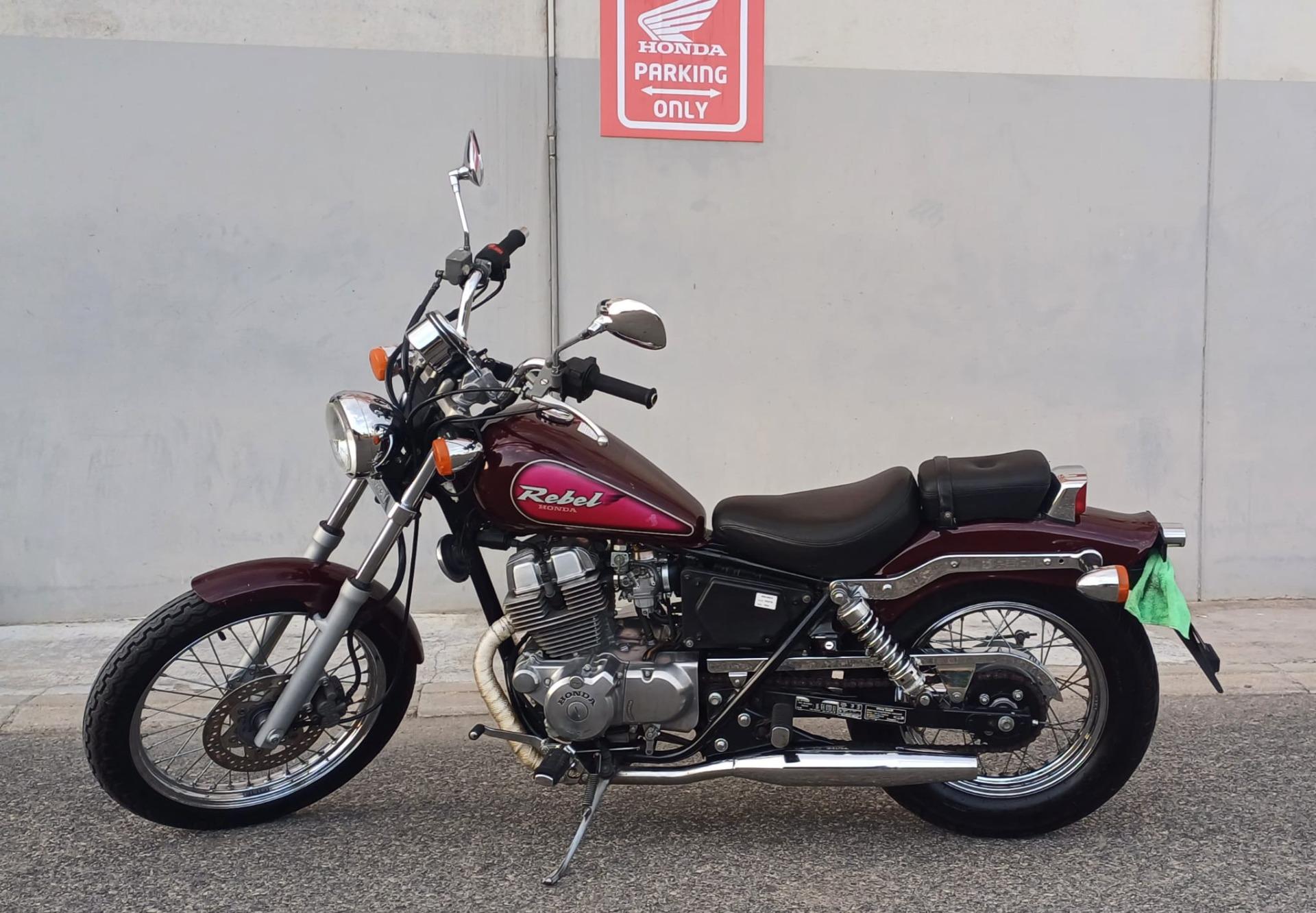 Foto de HONDA REBEL MUY CUIDADA