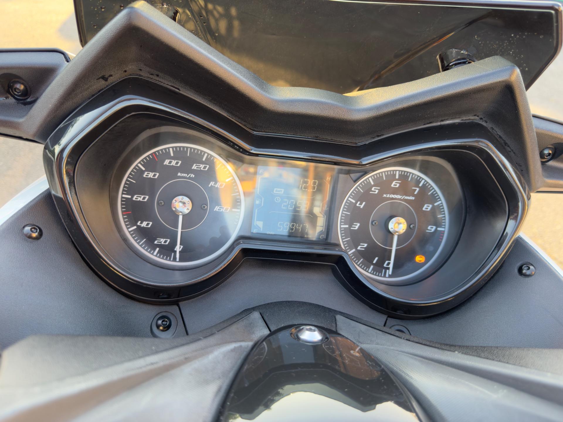 Foto 3 de Yamaha x-Max 300