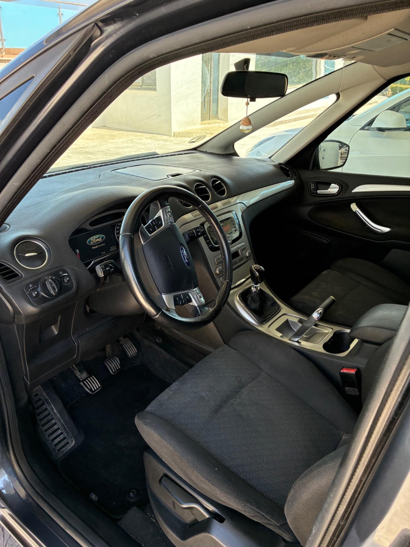Foto 4 de FORD SMAX TDI