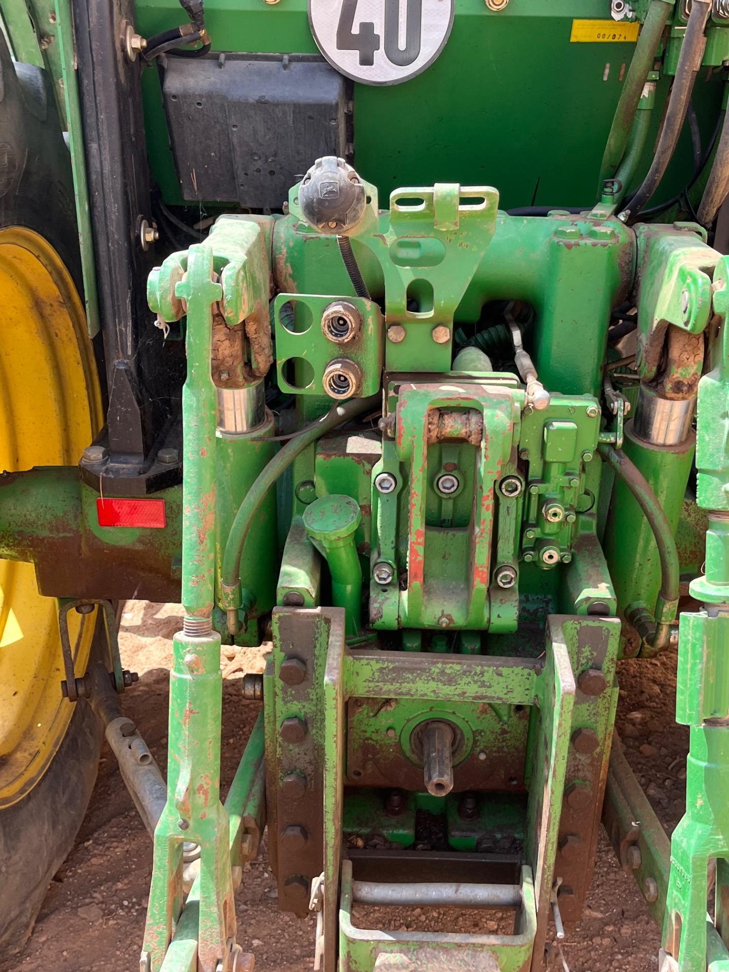 Foto 4 de Tractor