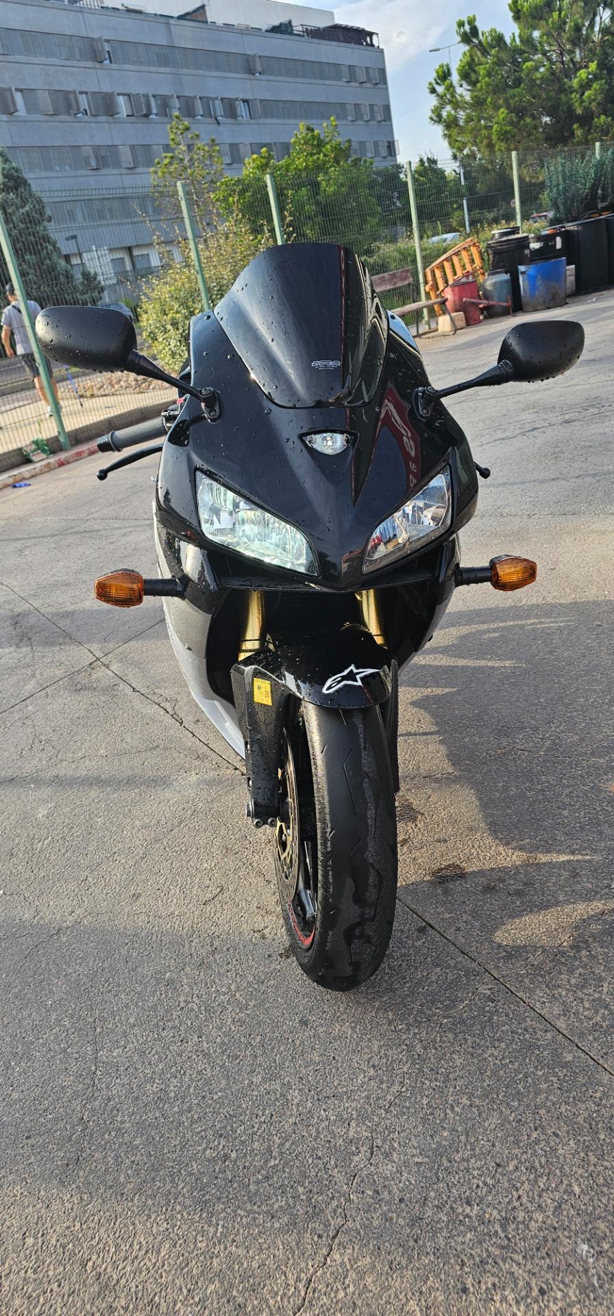 Foto 2 de Honda cbr 600 rr 2006