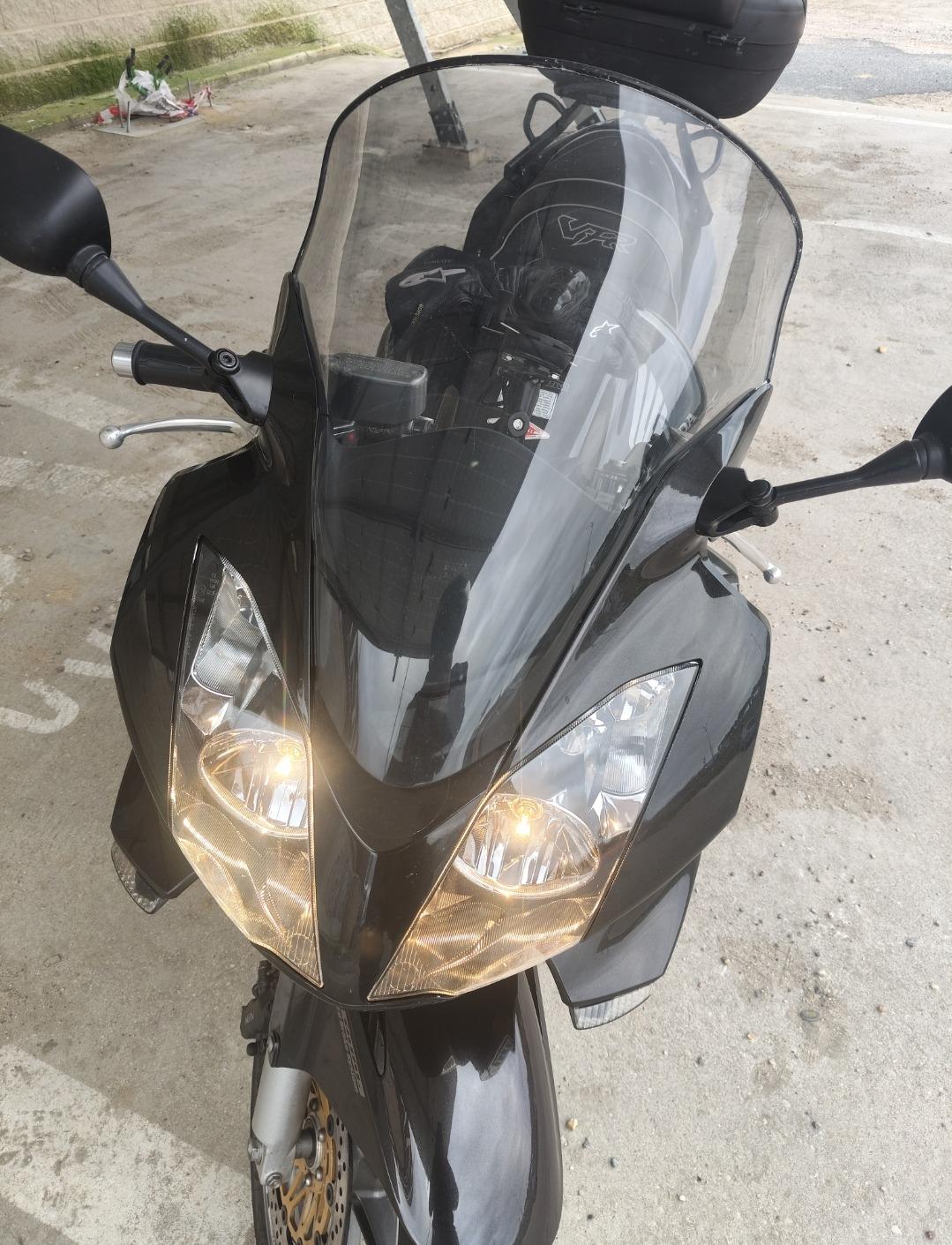Foto 2 de Honda VFR 800 Vtec 2010