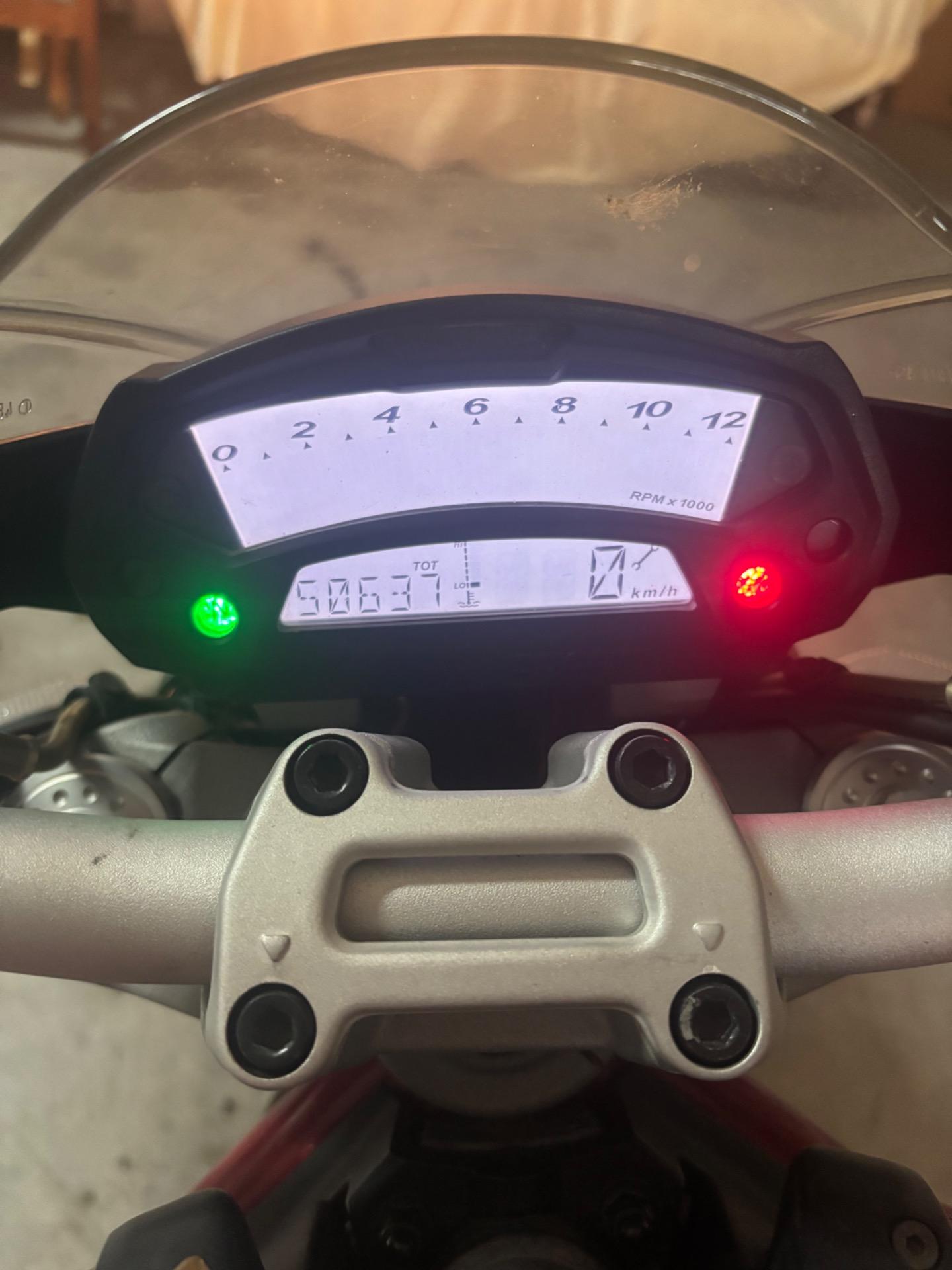 Foto 6 de Ducati monster 796 ( limitada al A2 )