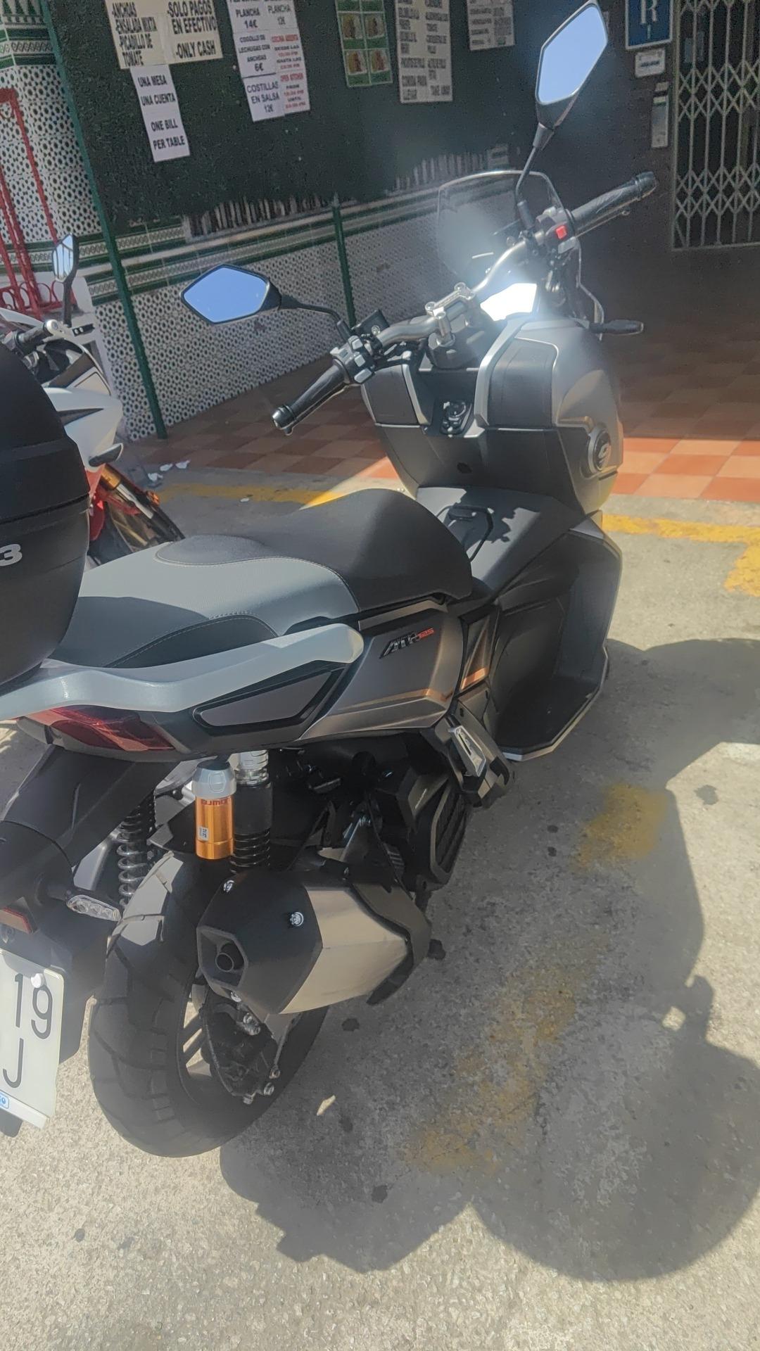 Foto 5 de Moto  qj atr 125