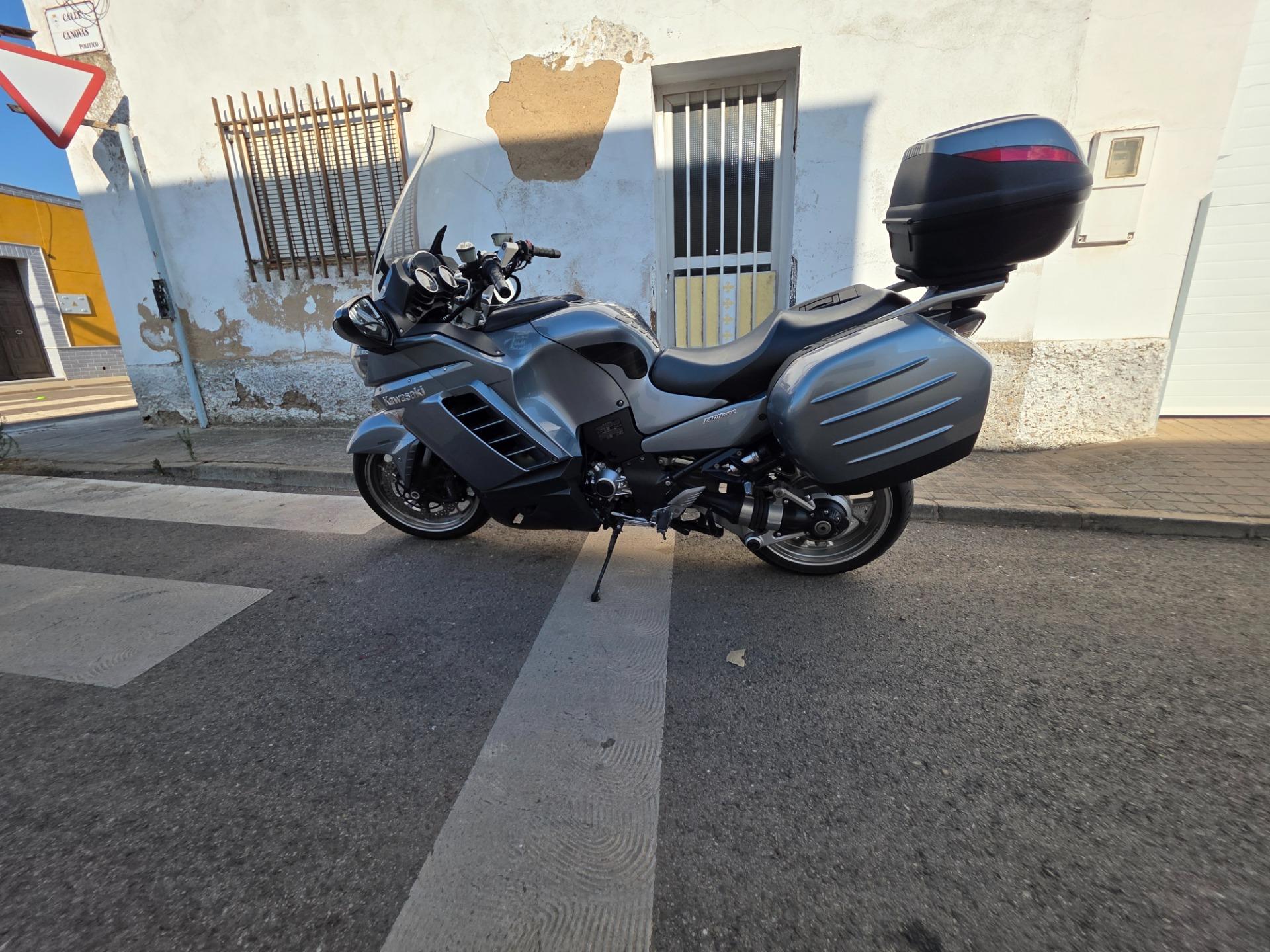 Foto 4 de Kawasaki gtr 1400 2007