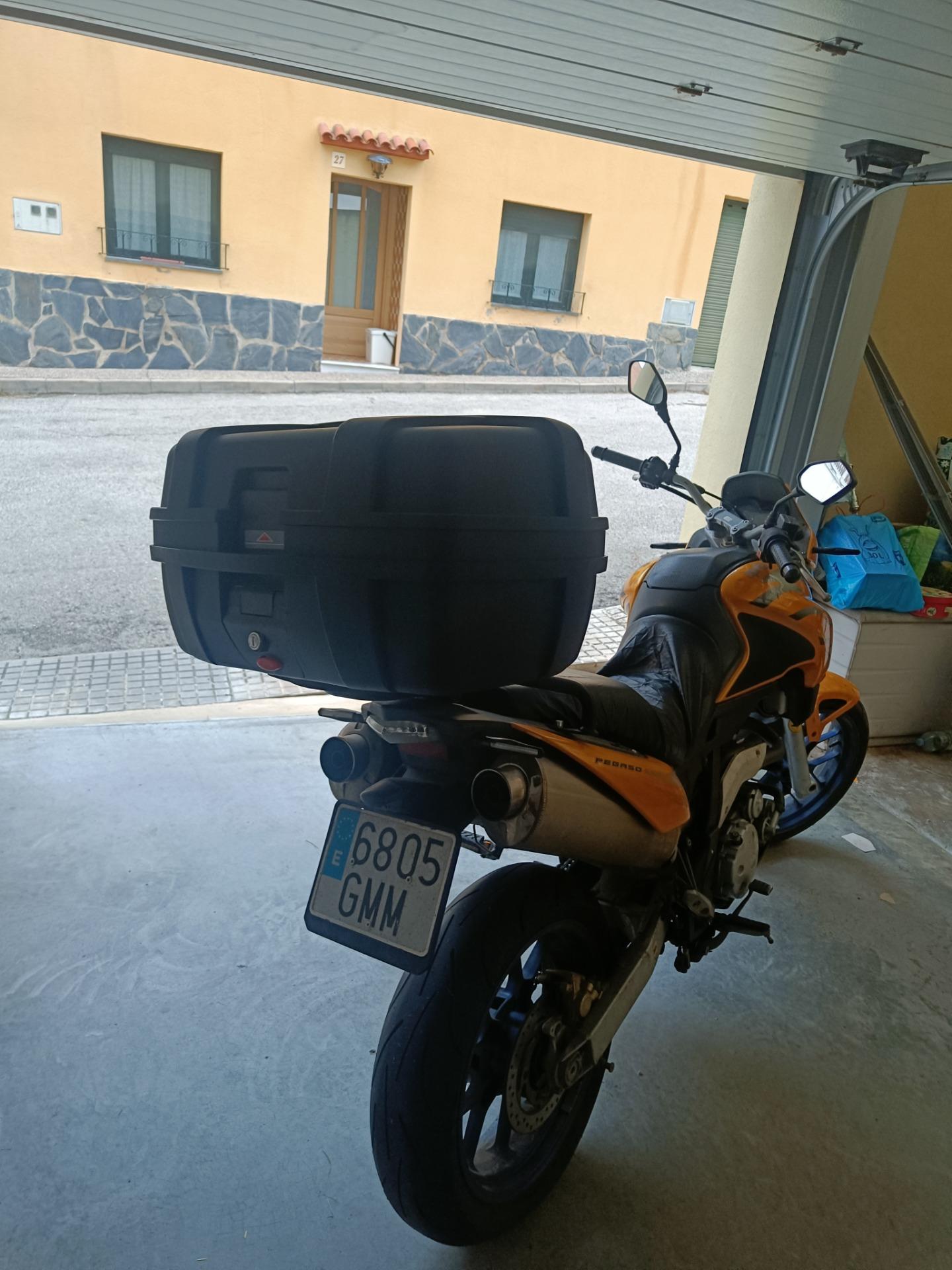 Foto de Aprilia Pegaso Strada 2009