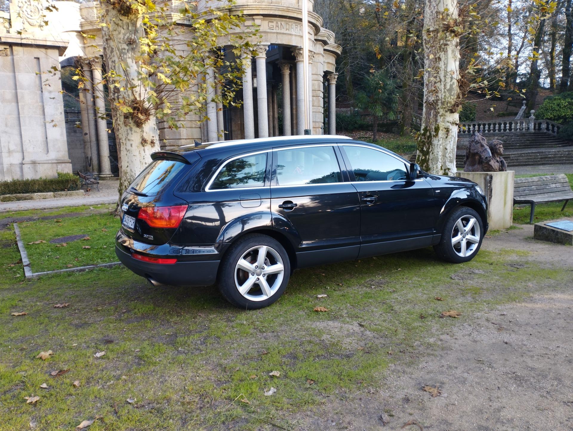 Foto 3 de Cambio AUDI Q7 SLINE COMPLETO 7 PLAZAS NACIONAL EN MUY BUEN ESTADO