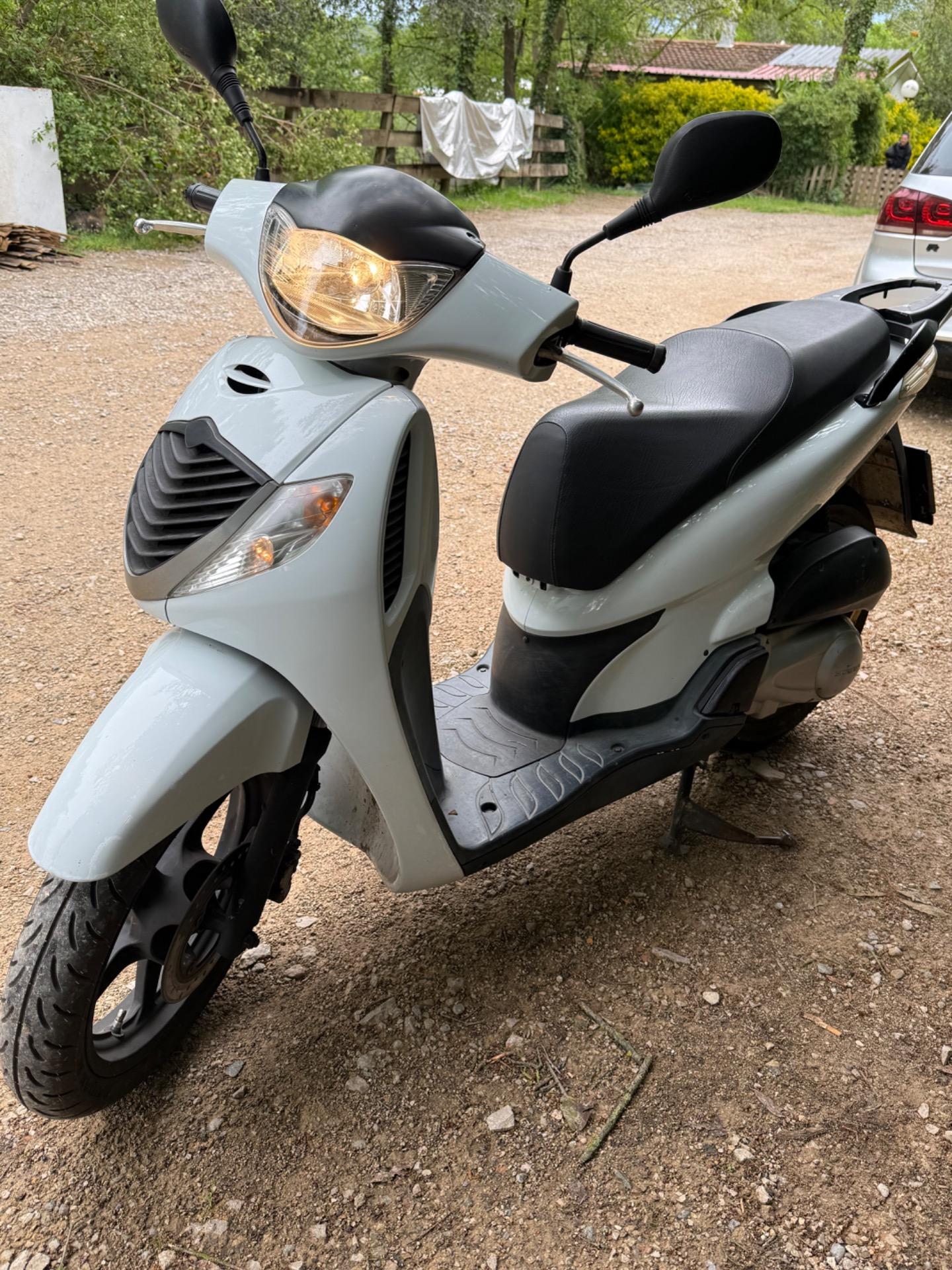 Foto de Moto Honda SH 125I, motor nuevo con 1000KM